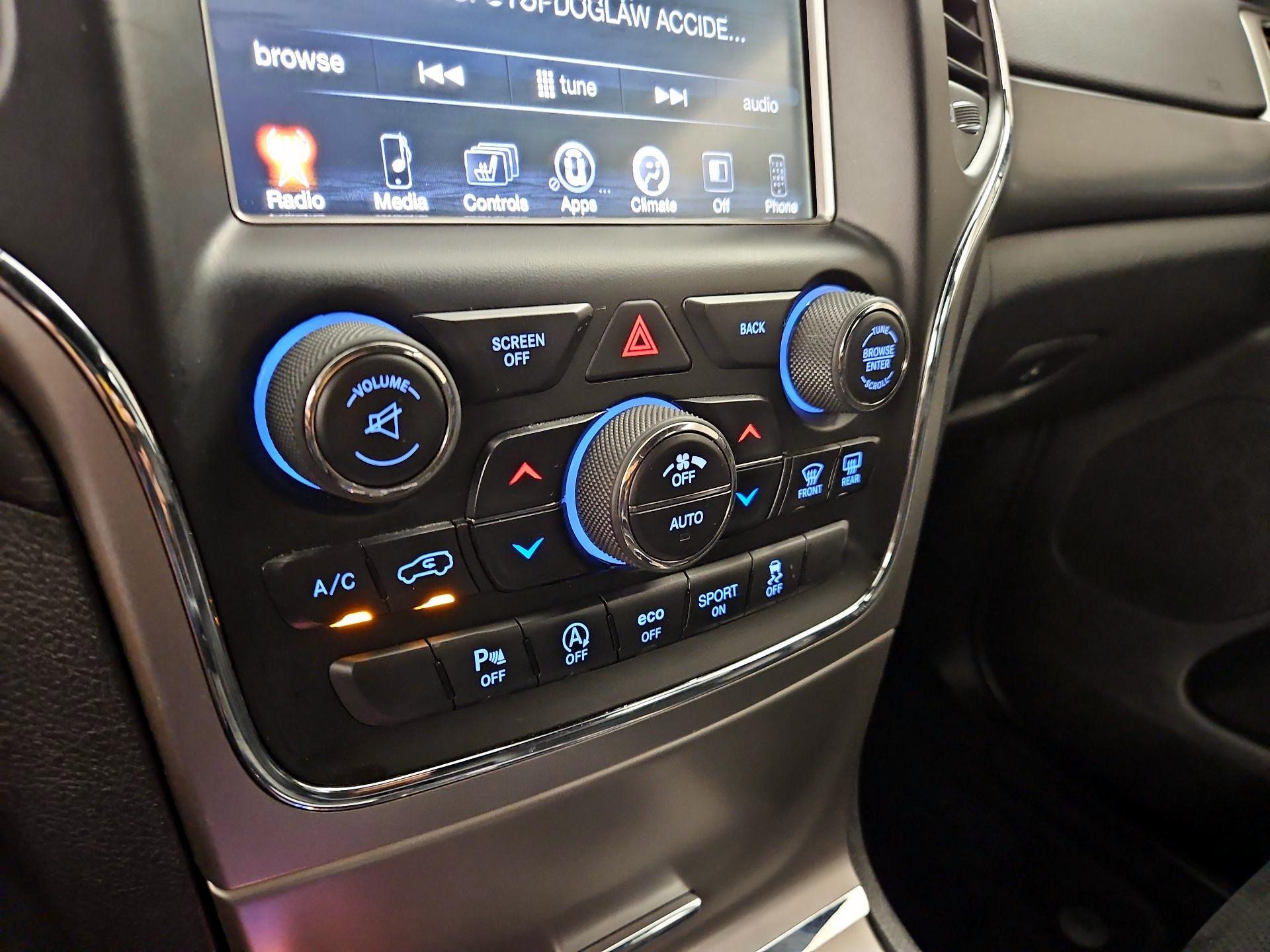 Thumbnail: 2017 Jeep Grand Cherokee - 16