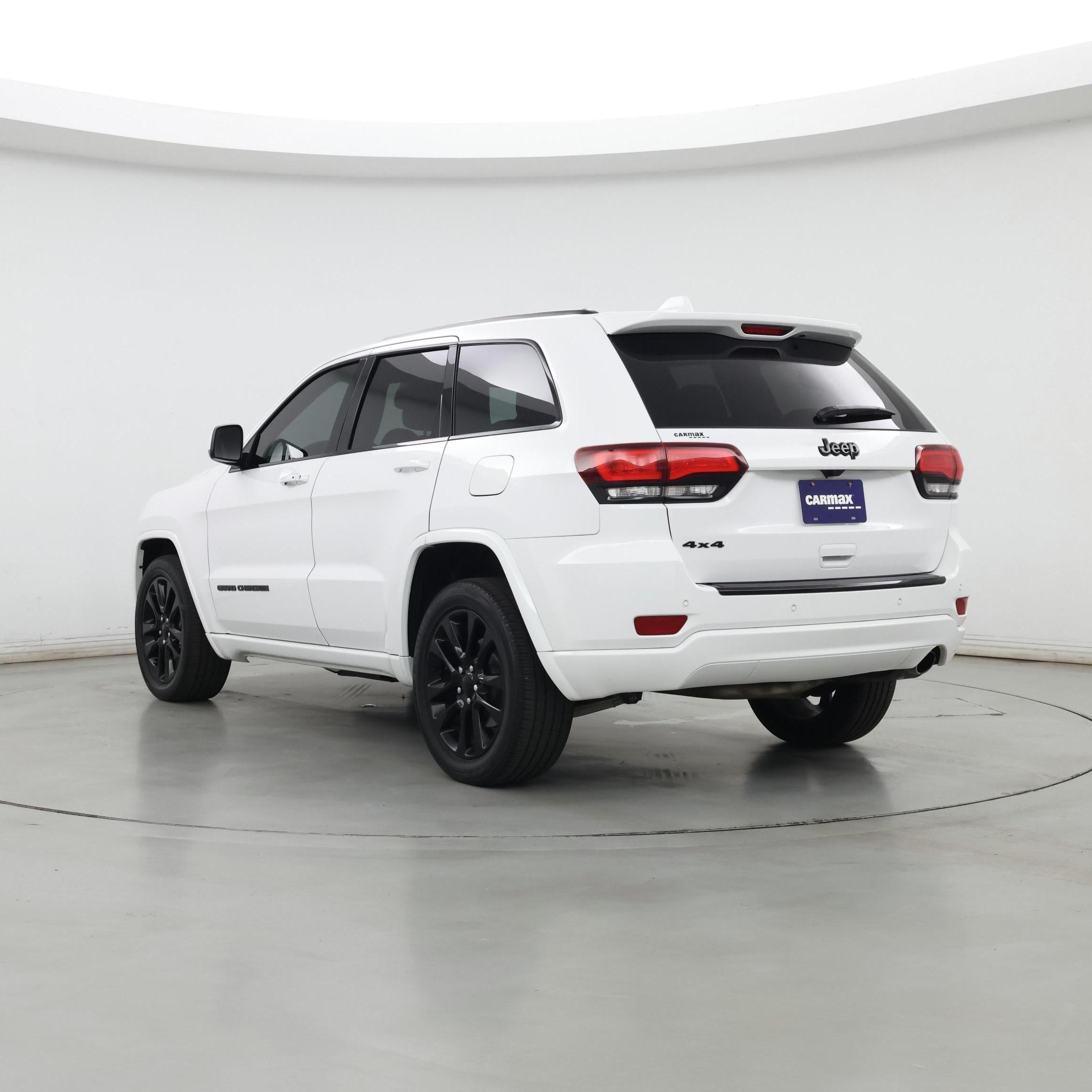 Thumbnail: 2017 Jeep Grand Cherokee - 2