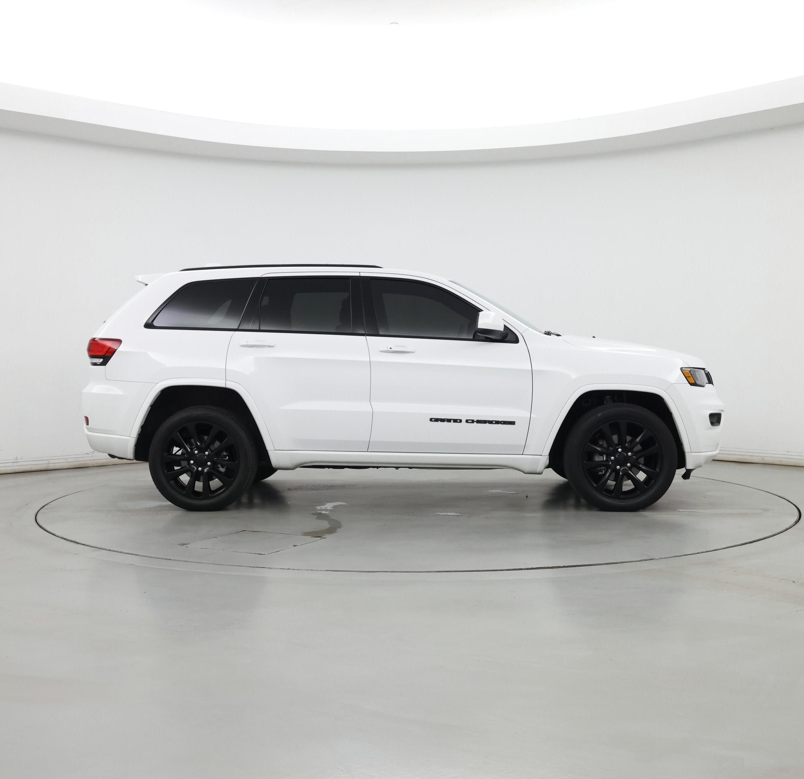 Thumbnail: 2017 Jeep Grand Cherokee - 7