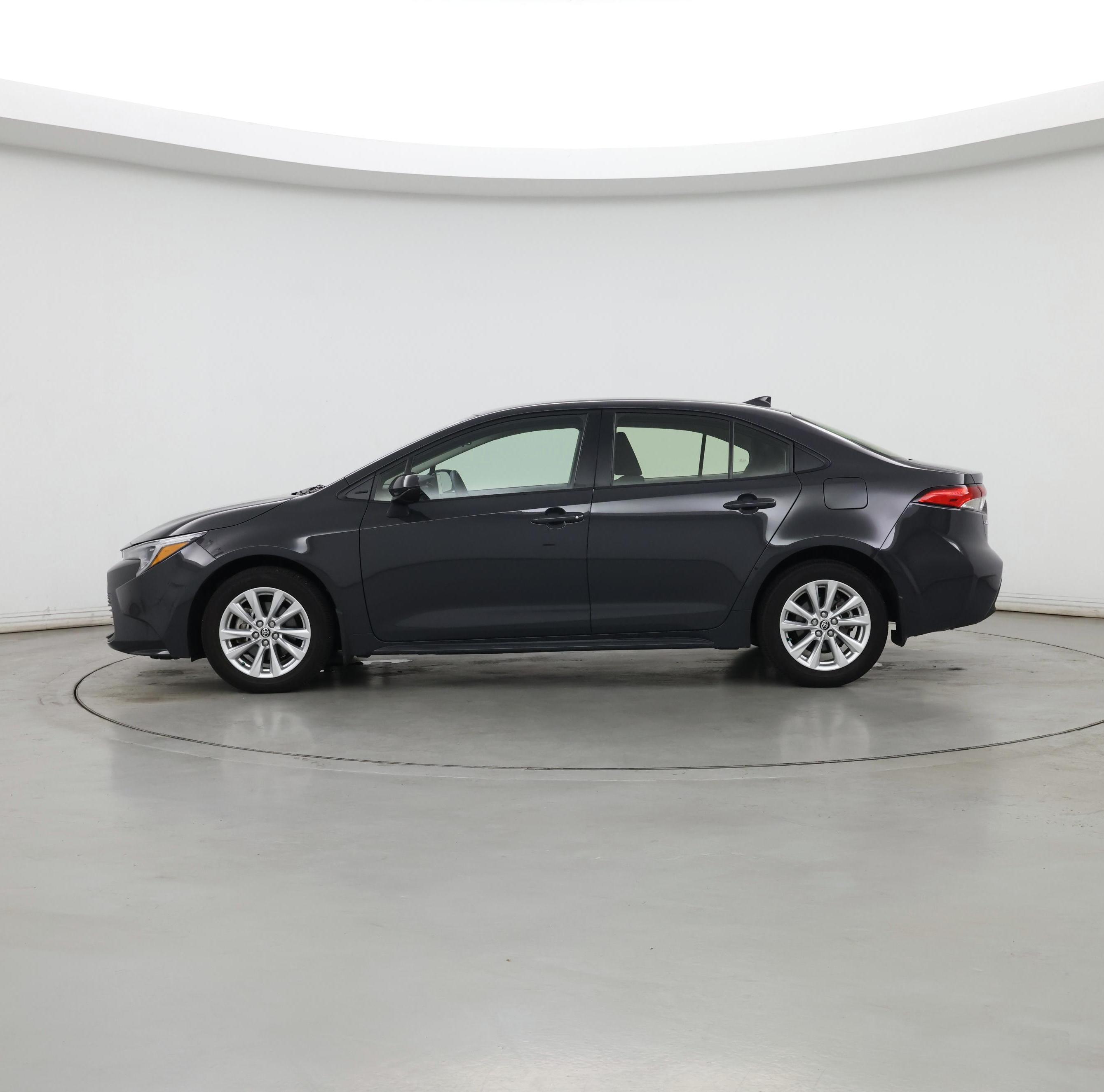 Thumbnail: 2024 Toyota Corolla - 3