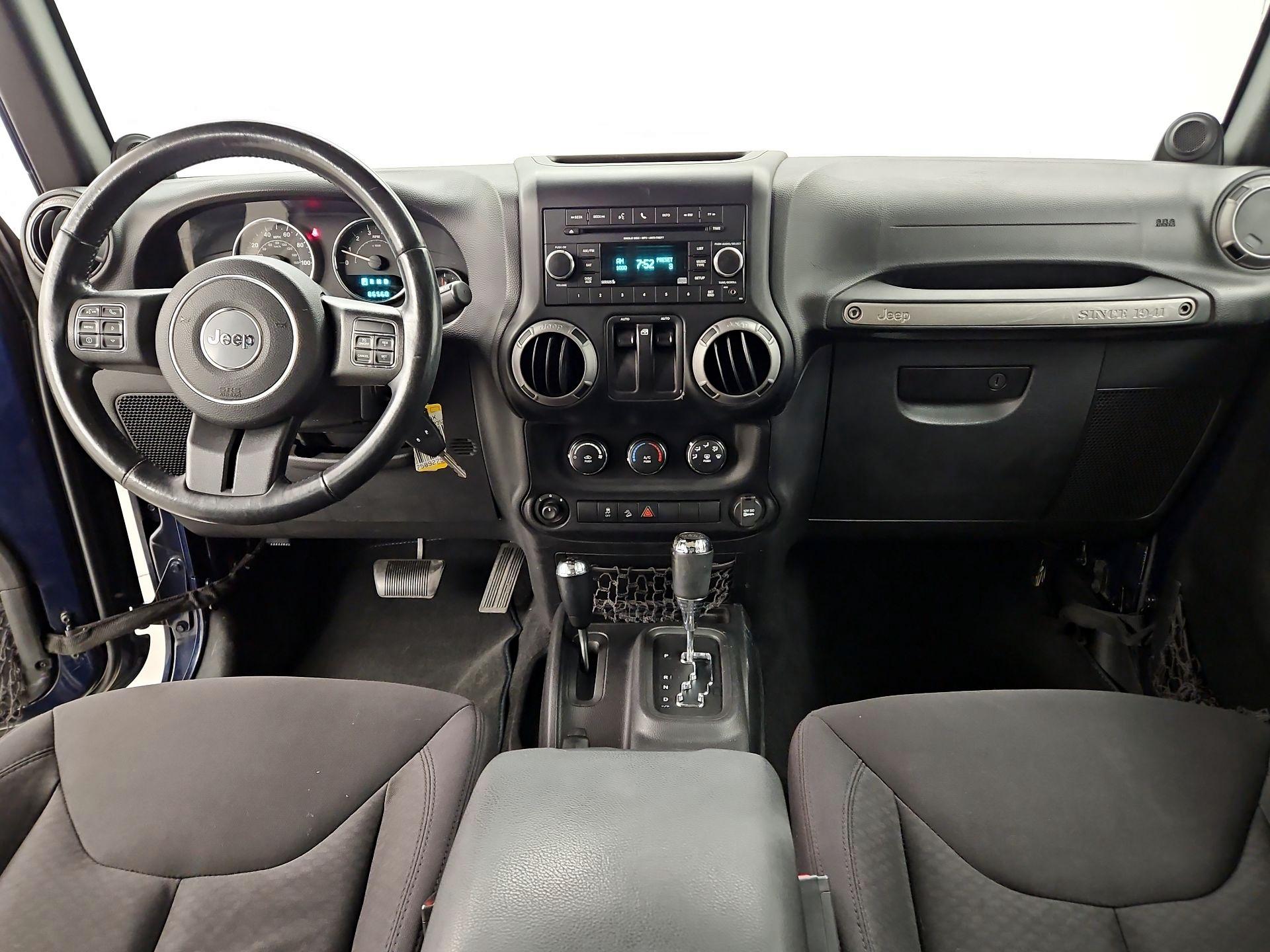 Thumbnail: 2013 Jeep Wrangler - 9
