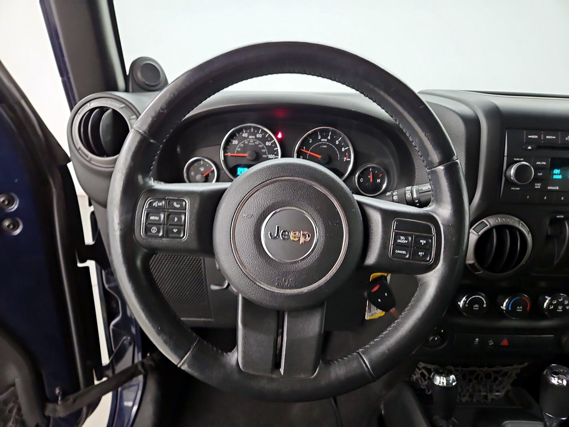 Thumbnail: 2013 Jeep Wrangler - 10