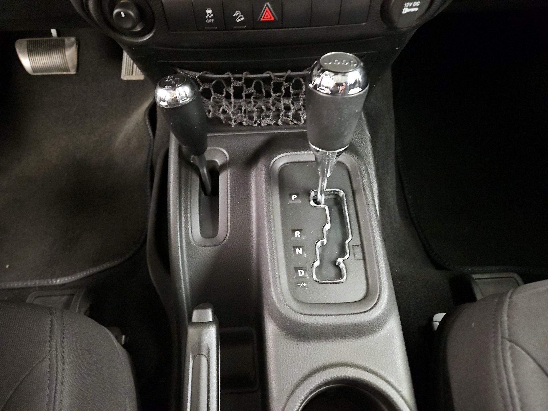 Thumbnail: 2013 Jeep Wrangler - 15