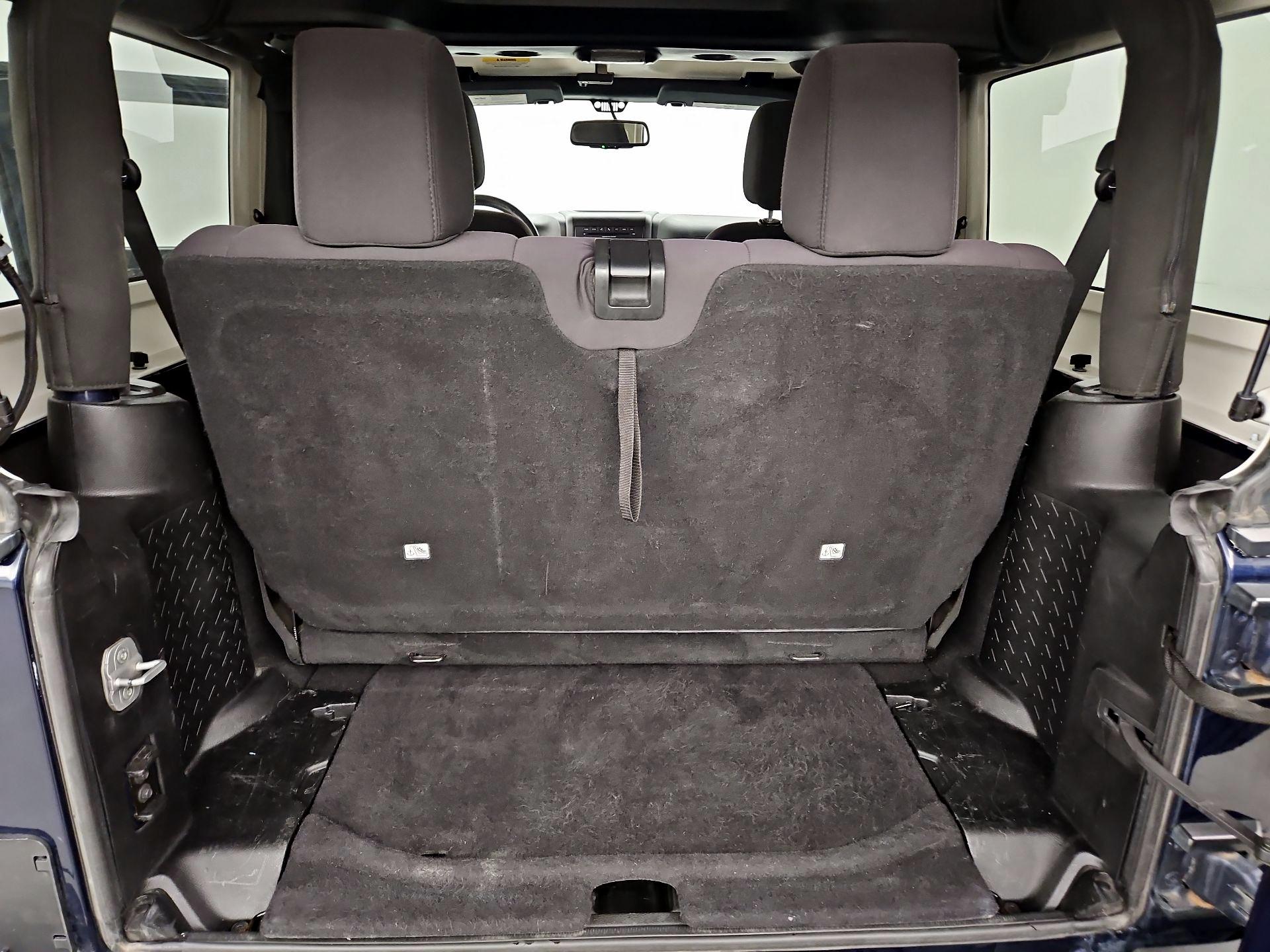 Thumbnail: 2013 Jeep Wrangler - 18