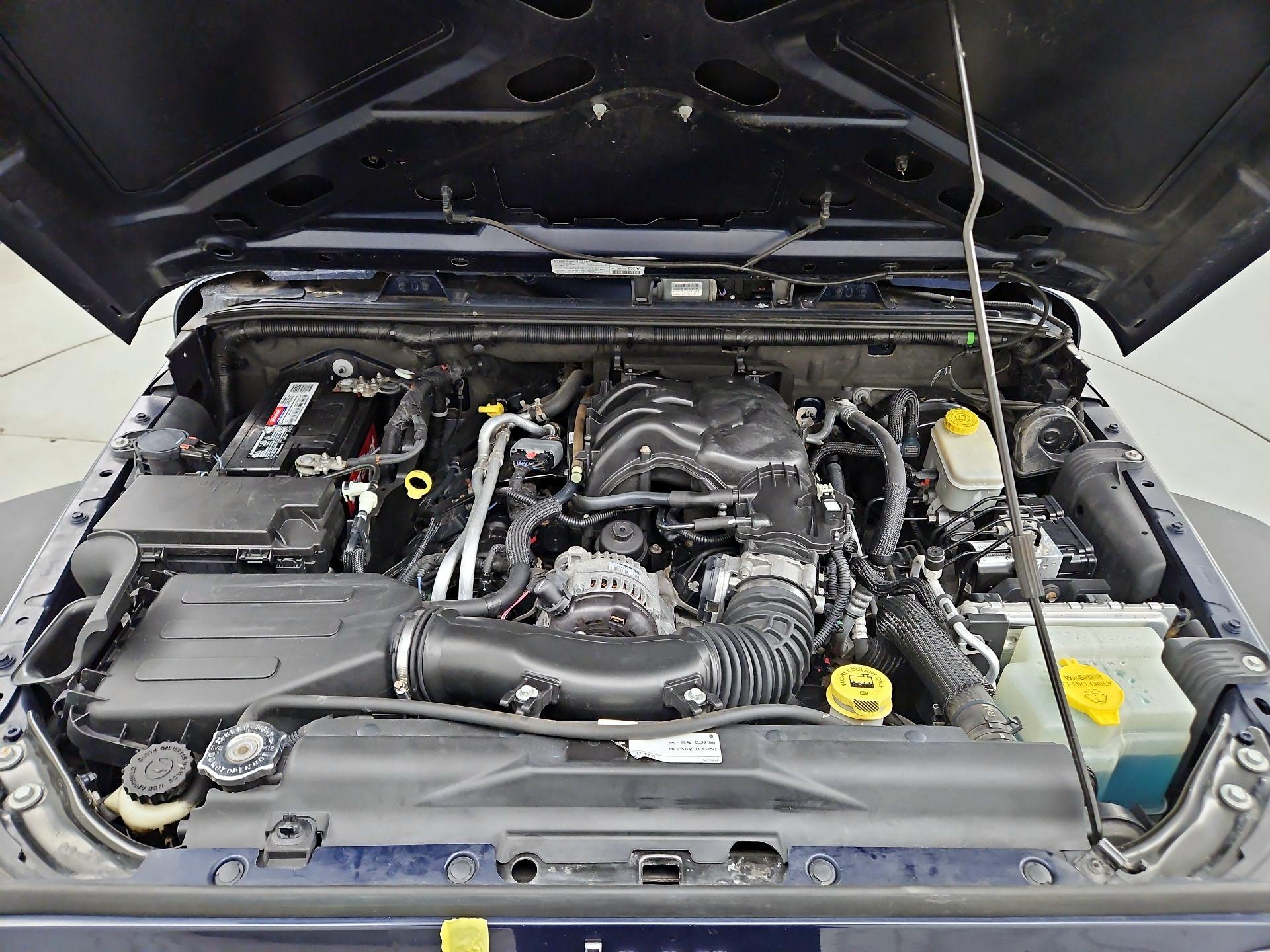 Thumbnail: 2013 Jeep Wrangler - 19