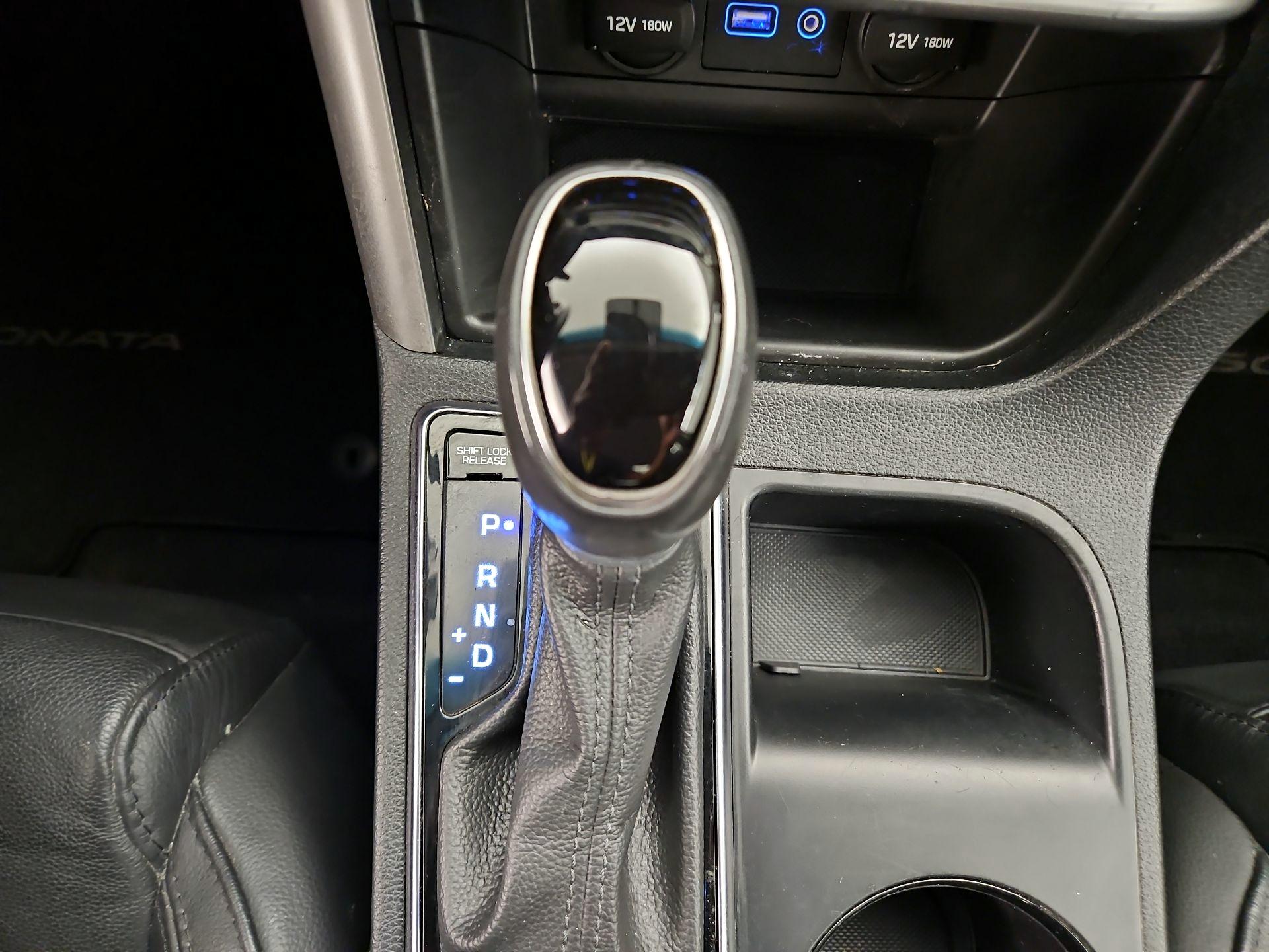 Thumbnail: 2017 Hyundai Sonata - 17