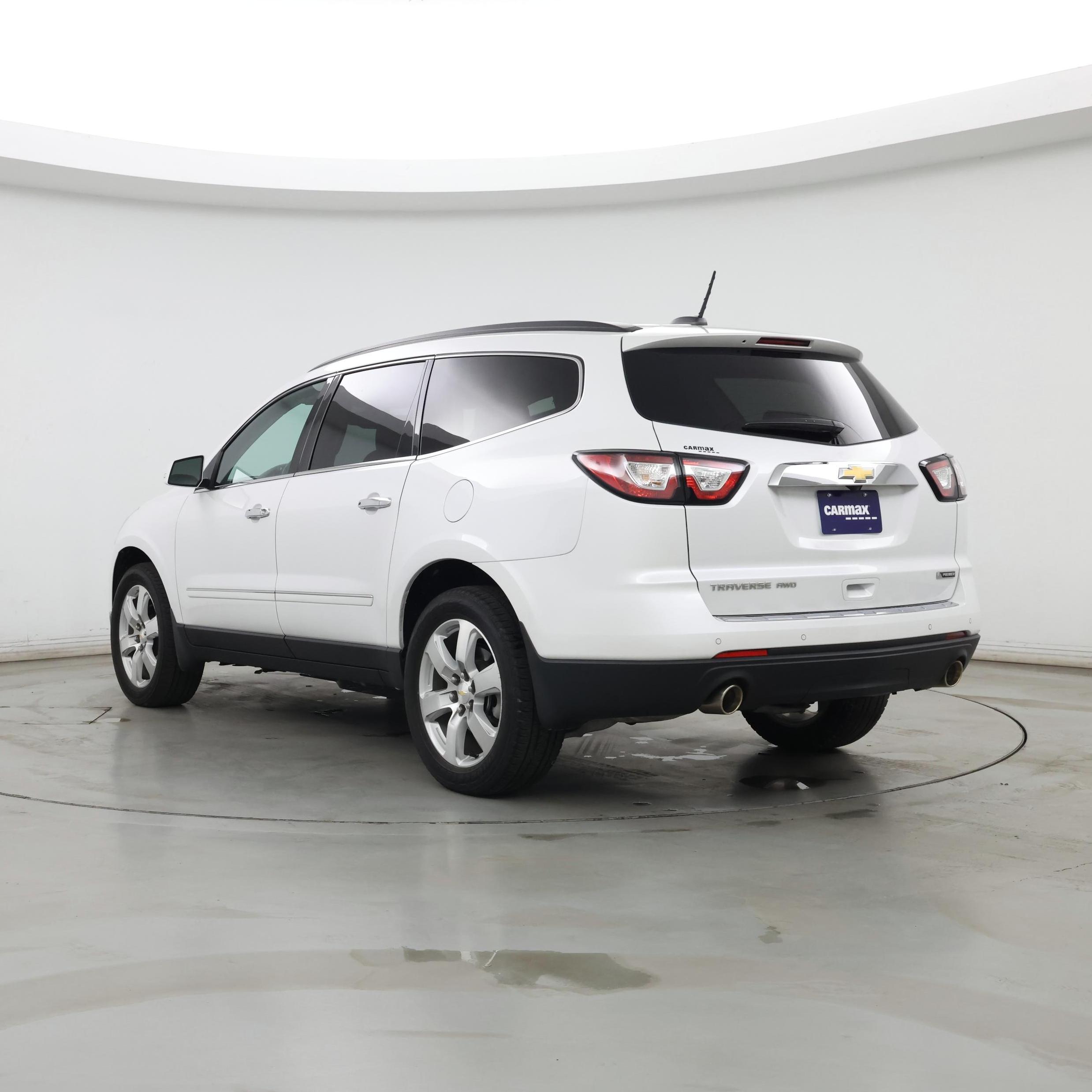 Thumbnail: 2017 Chevrolet Traverse - 2