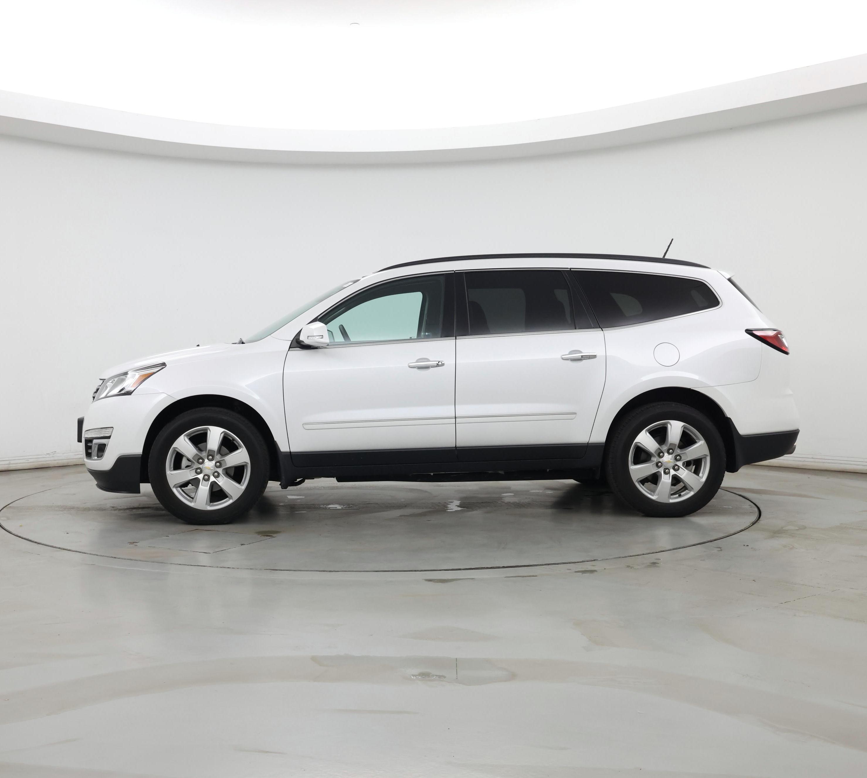 Thumbnail: 2017 Chevrolet Traverse - 3