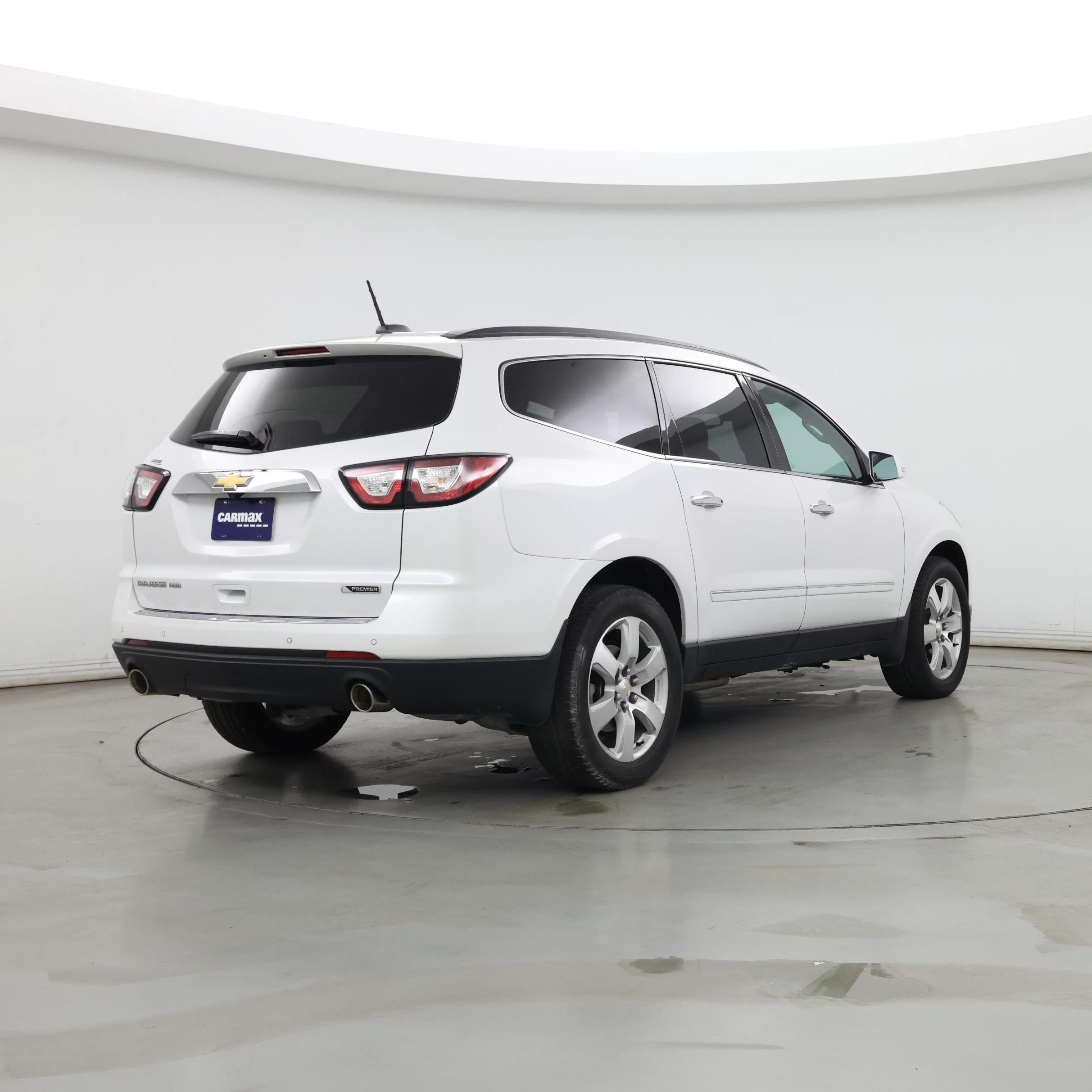 Thumbnail: 2017 Chevrolet Traverse - 8