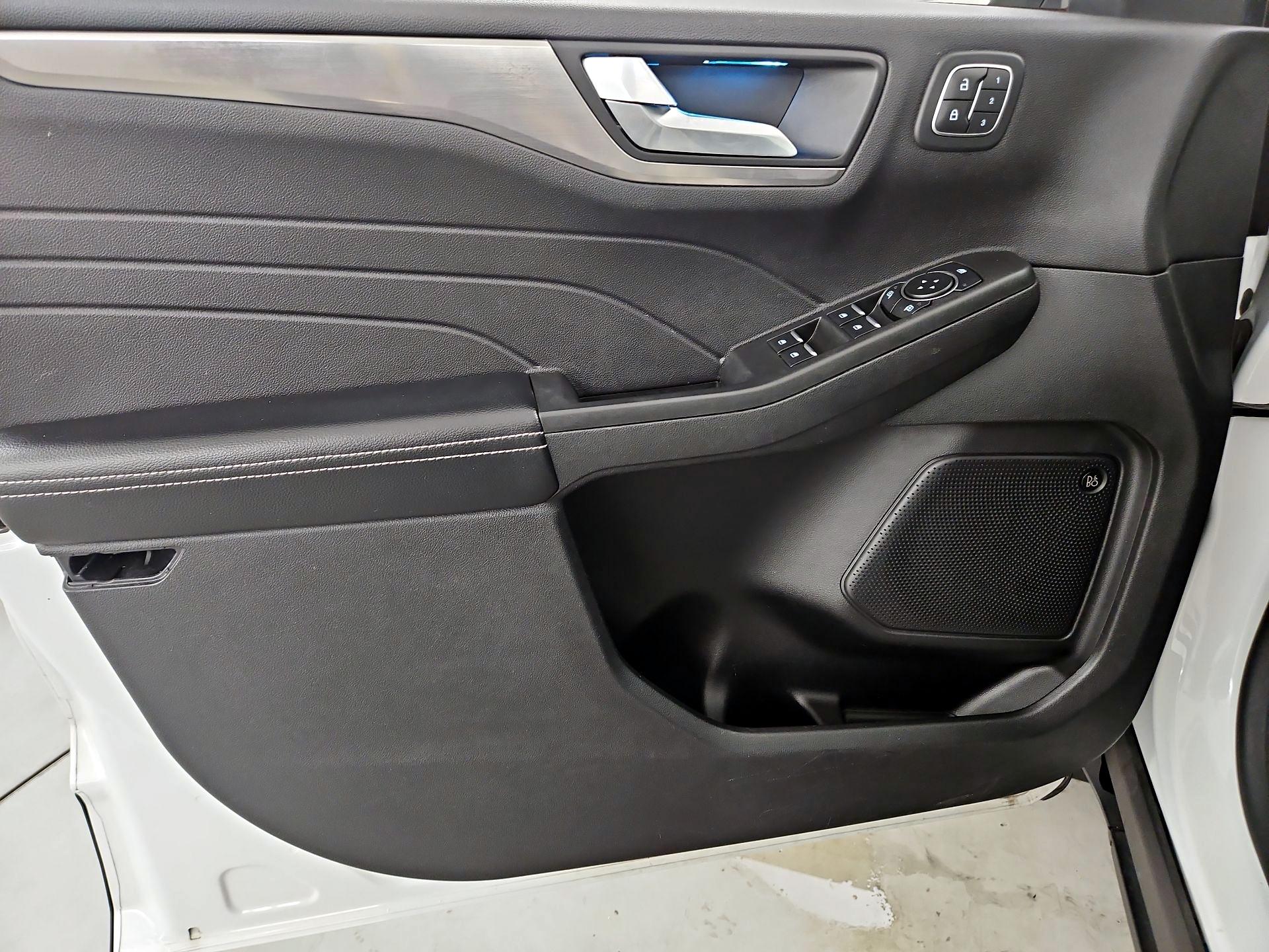 Thumbnail: 2021 Ford Escape - 12