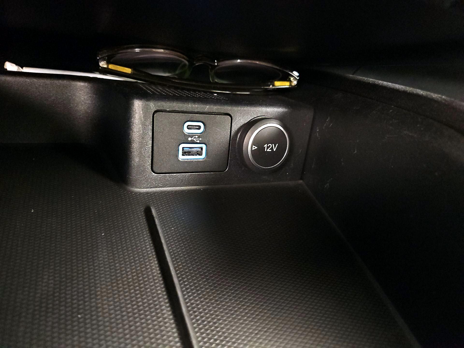 Thumbnail: 2021 Ford Escape - 19