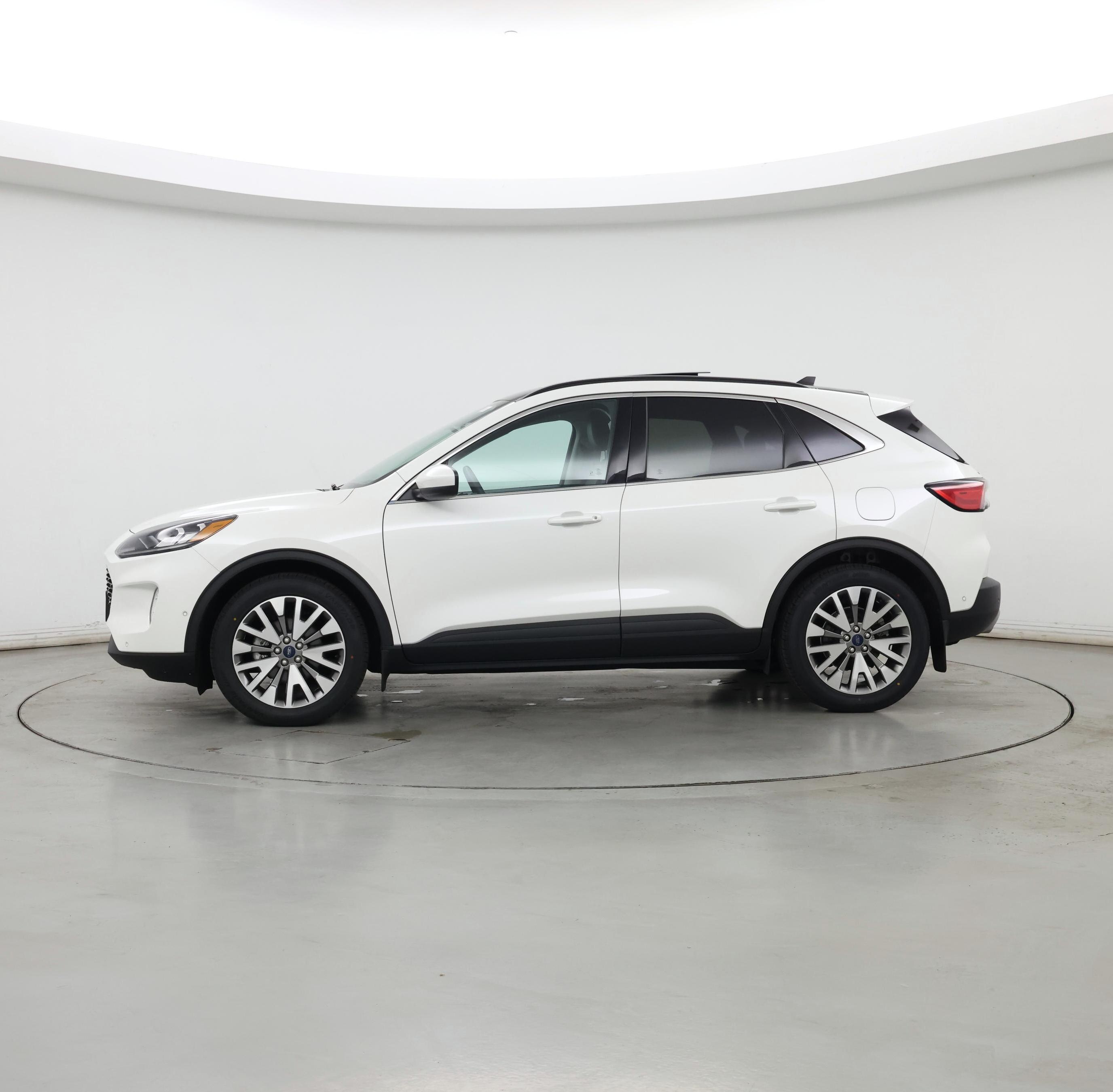 Thumbnail: 2021 Ford Escape - 3