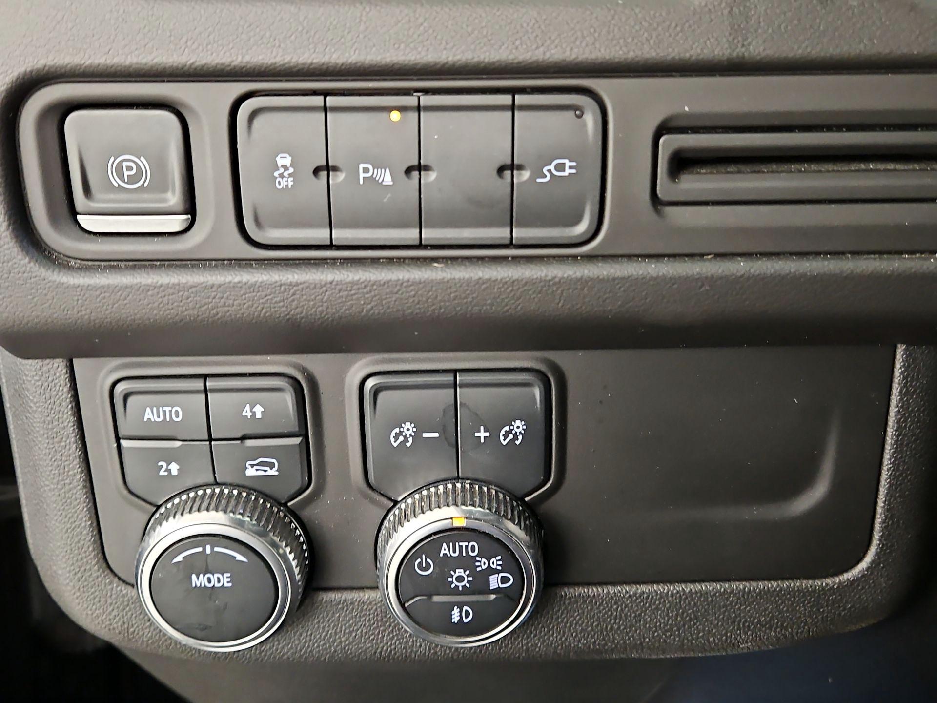 Thumbnail: 2021 GMC Yukon - 13