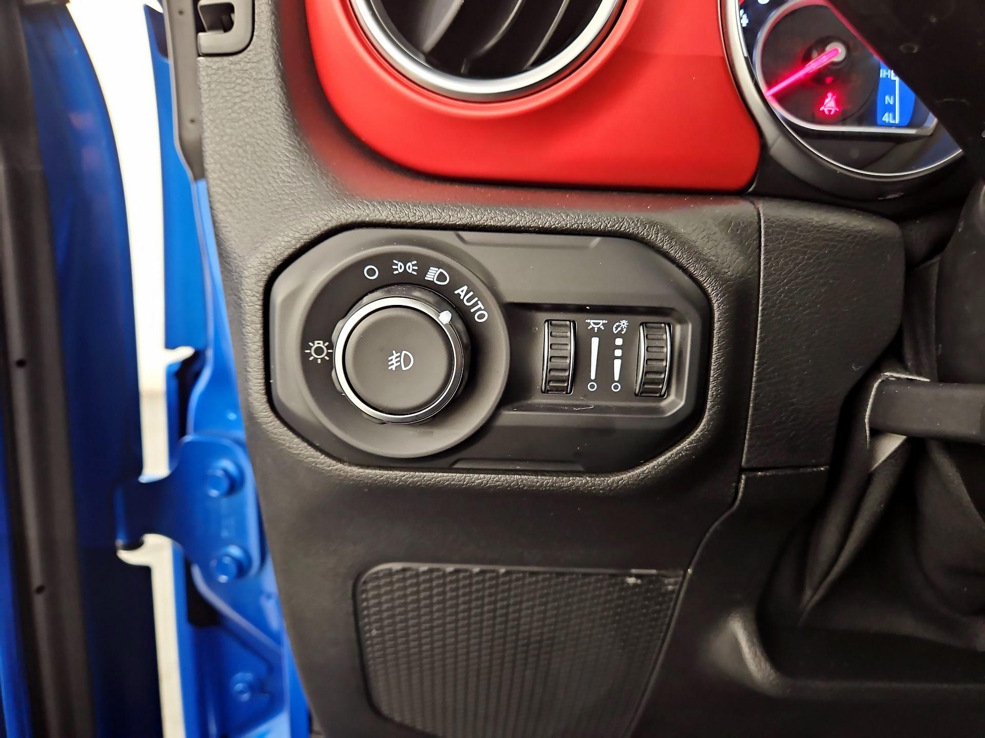 Thumbnail: 2021 Jeep Wrangler - 13