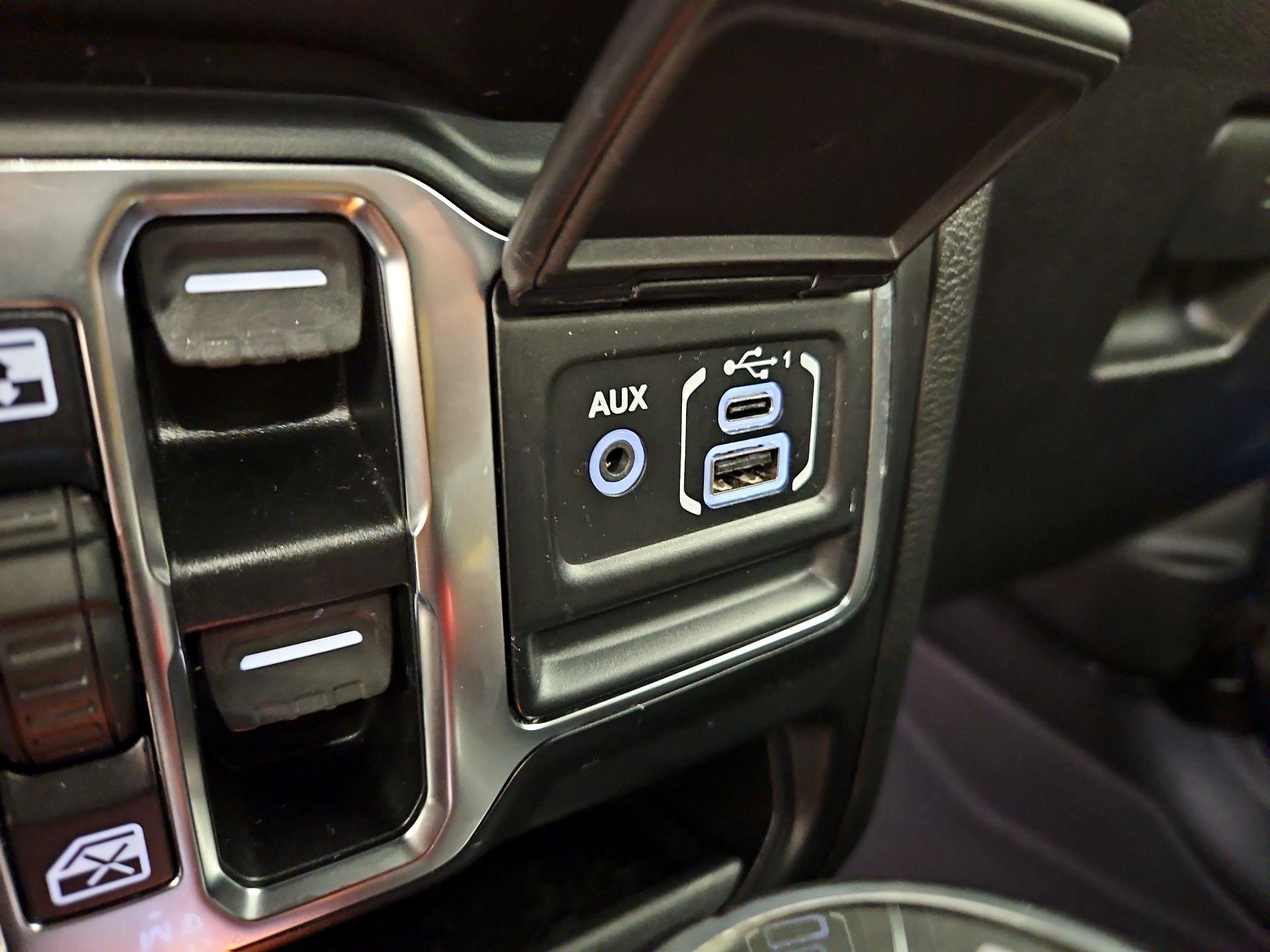Thumbnail: 2021 Jeep Wrangler - 19