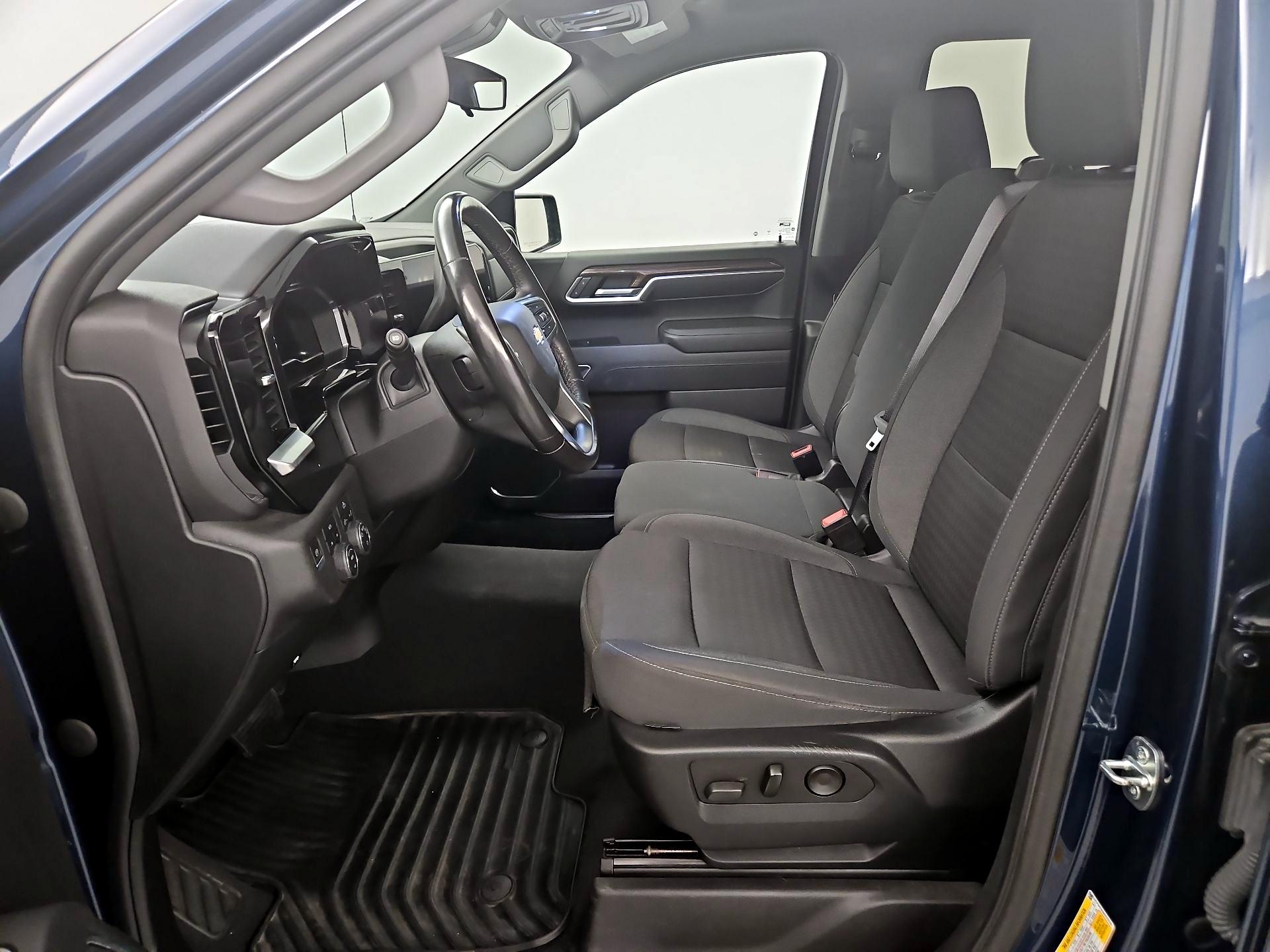Thumbnail: 2022 Chevrolet Silverado 1500 - 11