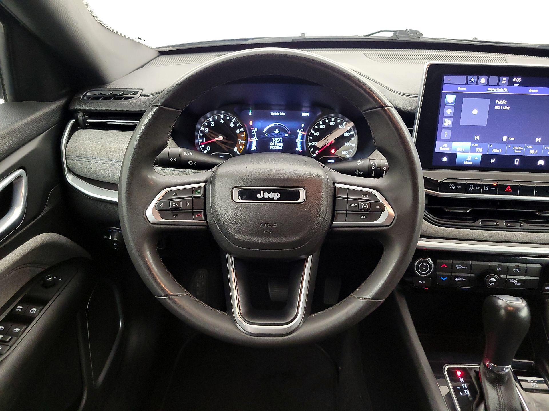 Thumbnail: 2023 Jeep Compass - 10