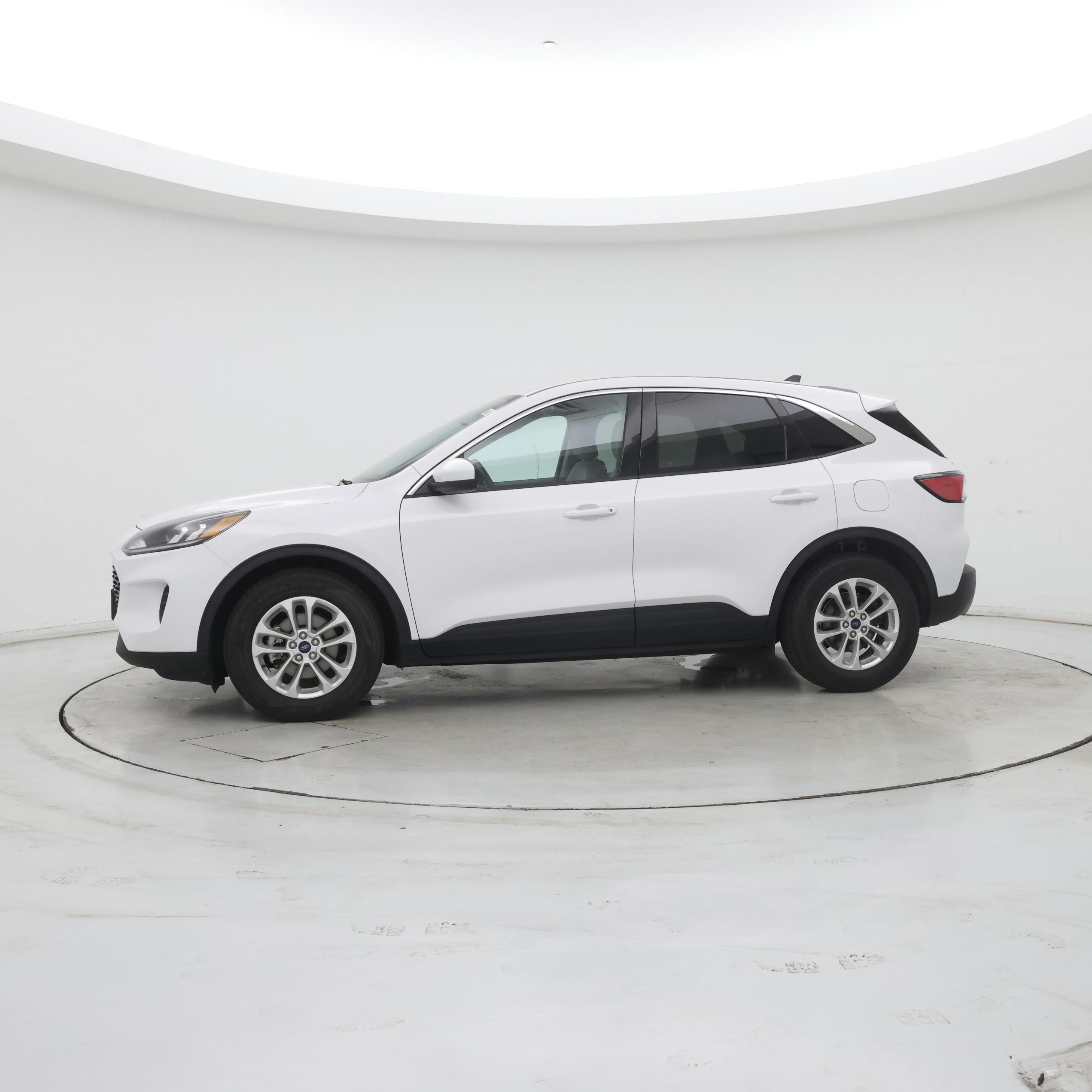 Thumbnail: 2020 Ford Escape - 3