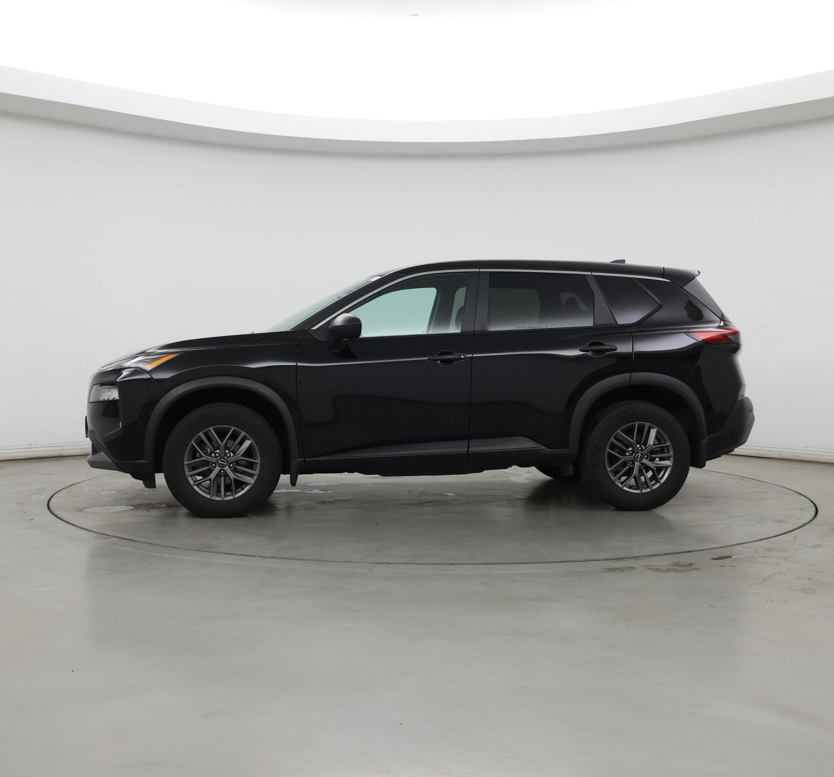 Thumbnail: 2022 Nissan Rogue - 3
