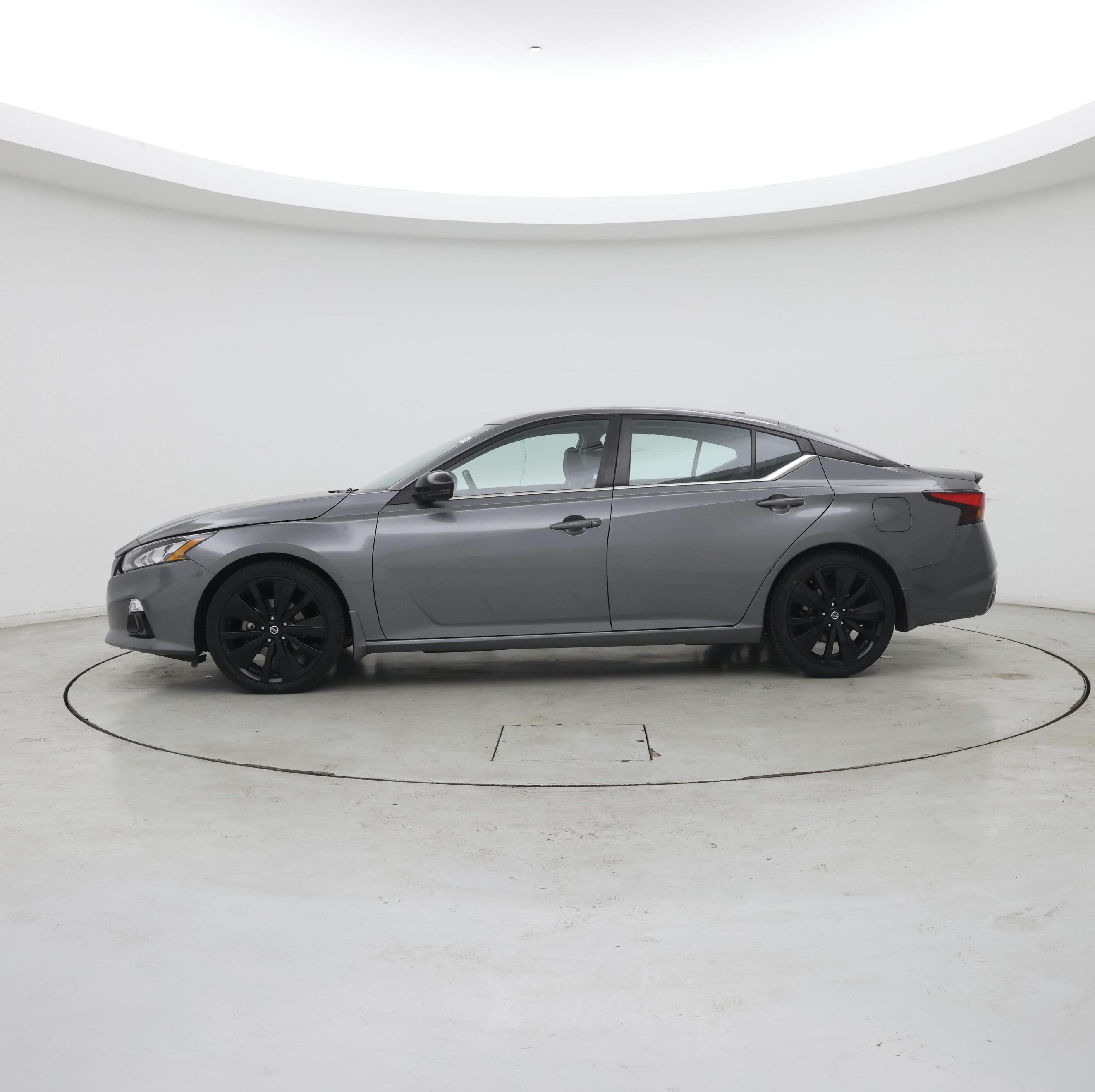 Thumbnail: 2022 Nissan Altima - 3