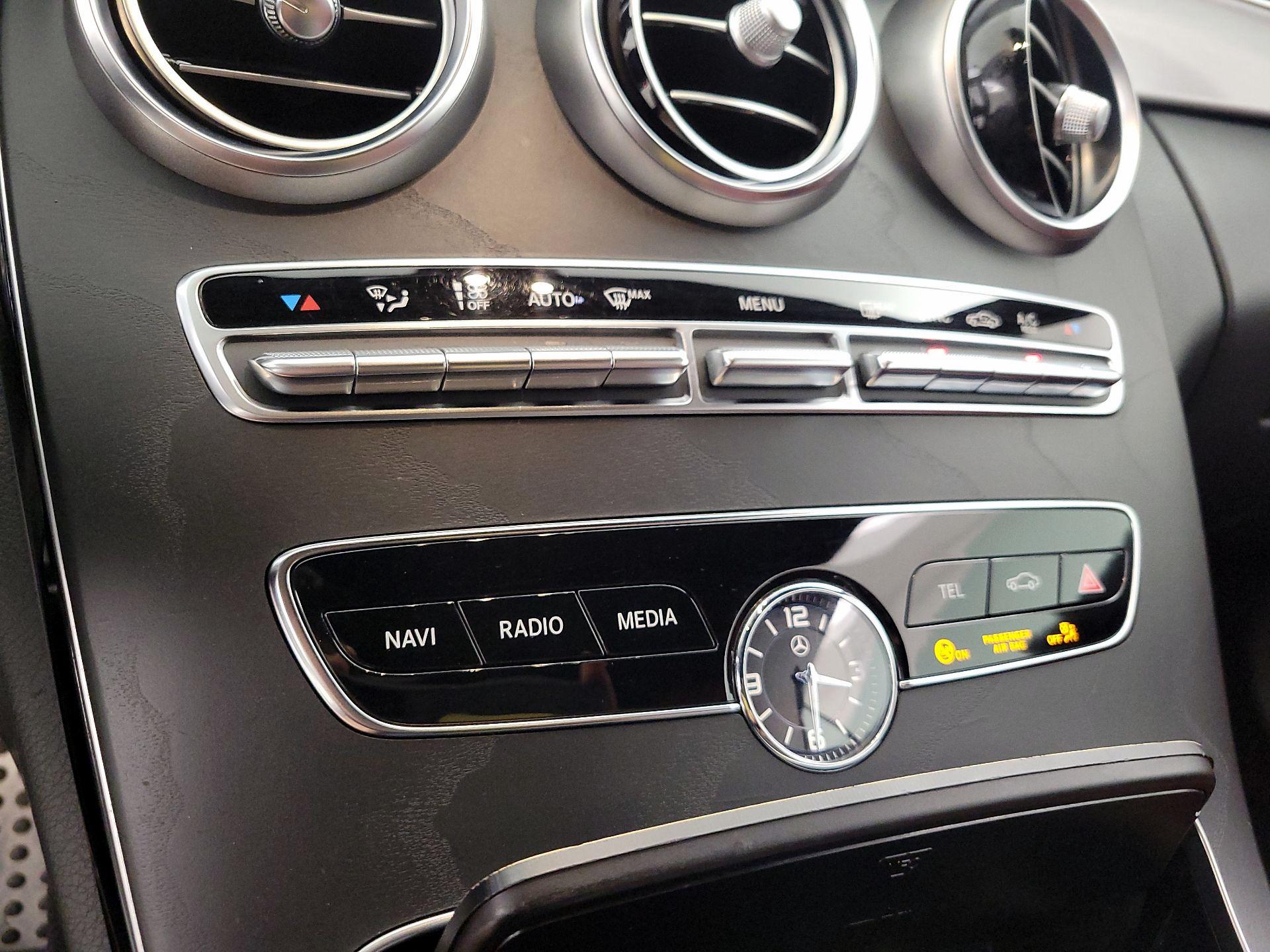 Thumbnail: 2020 Mercedes-Benz C-Class - 16