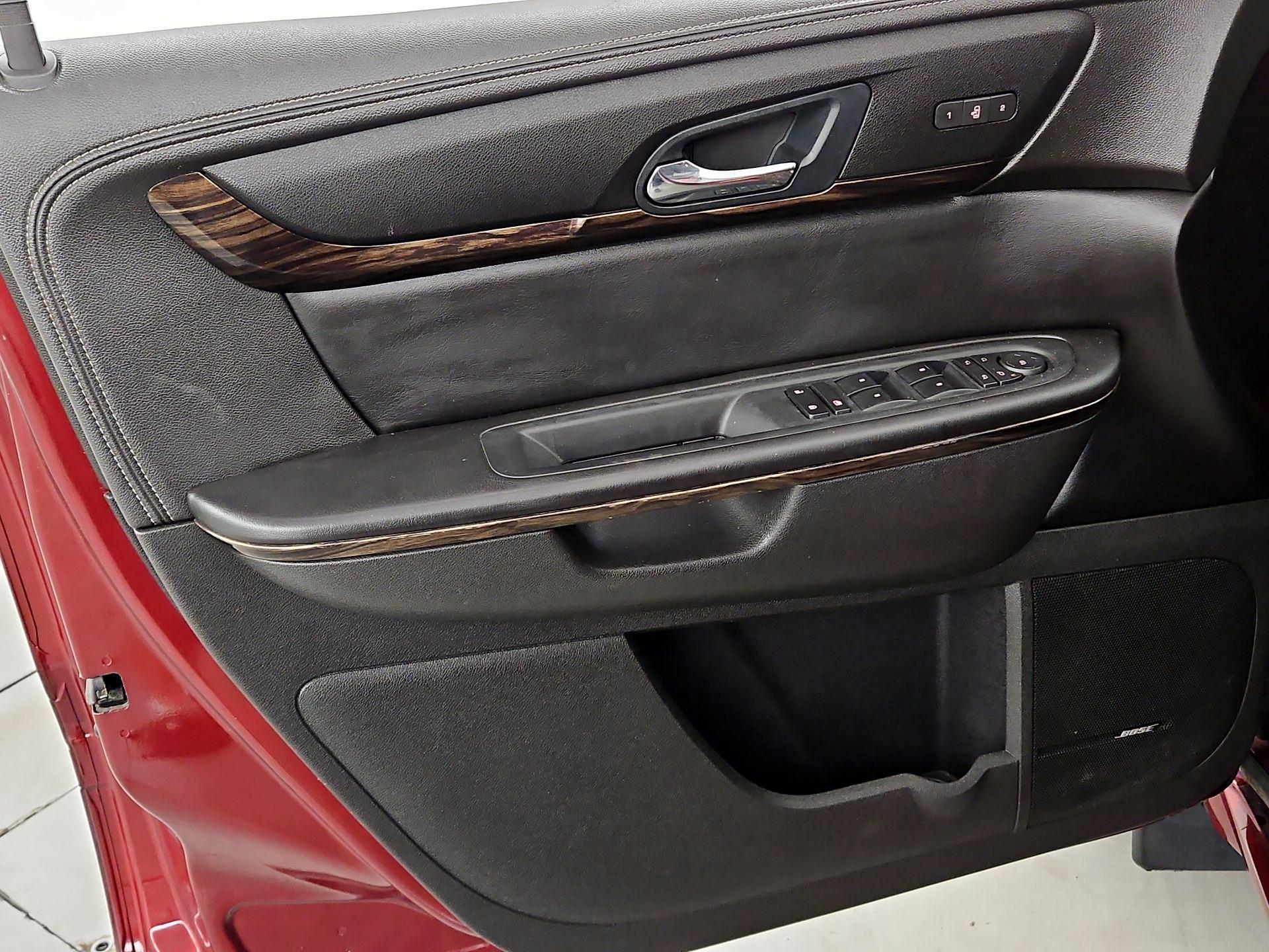 Thumbnail: 2015 GMC Acadia - 12