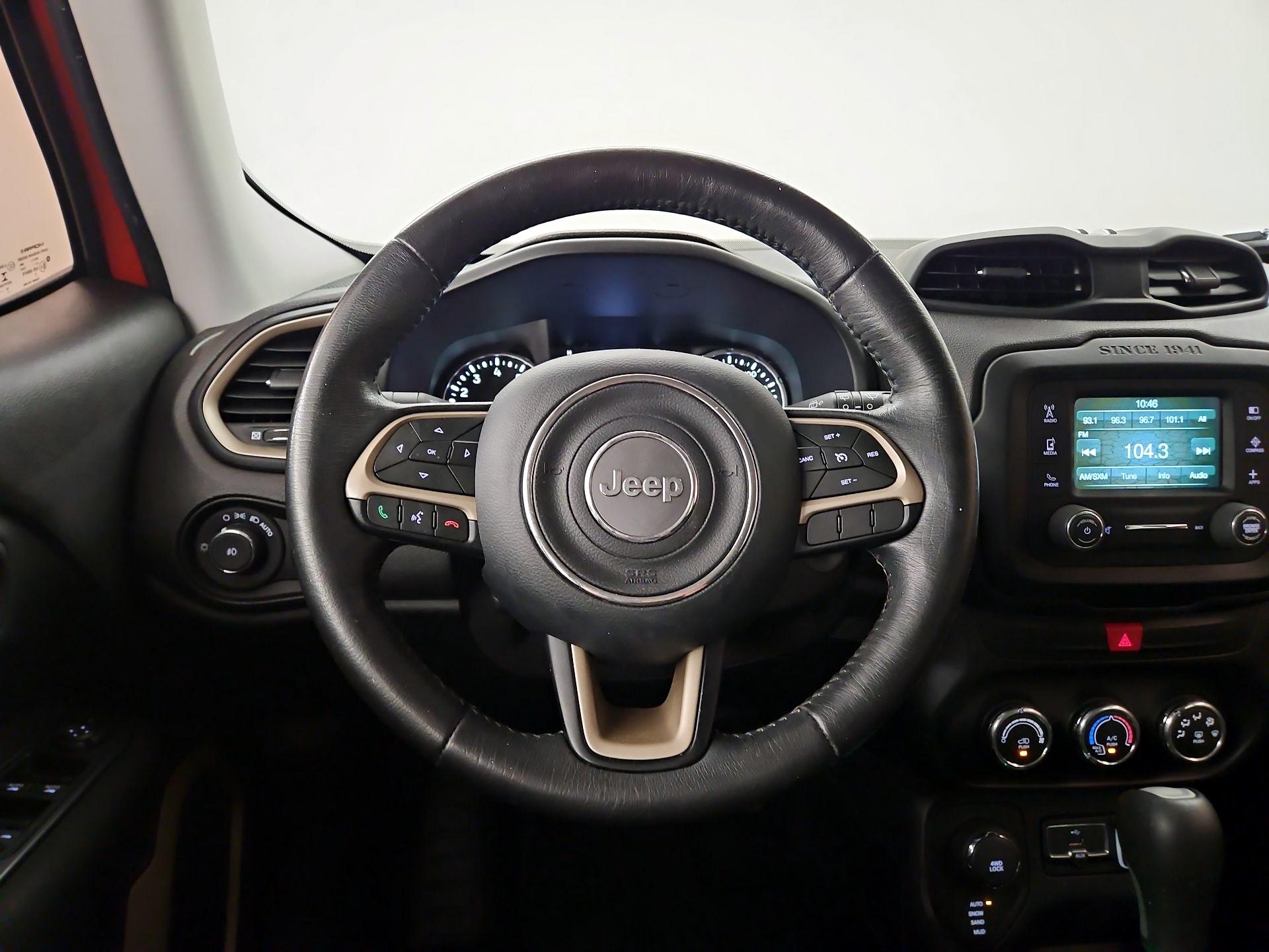 Thumbnail: 2016 Jeep Renegade - 10