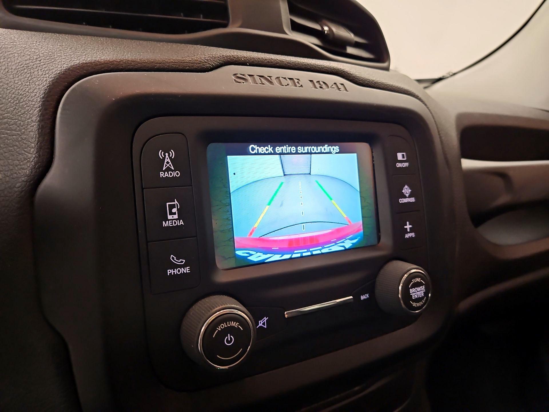 Thumbnail: 2016 Jeep Renegade - 14