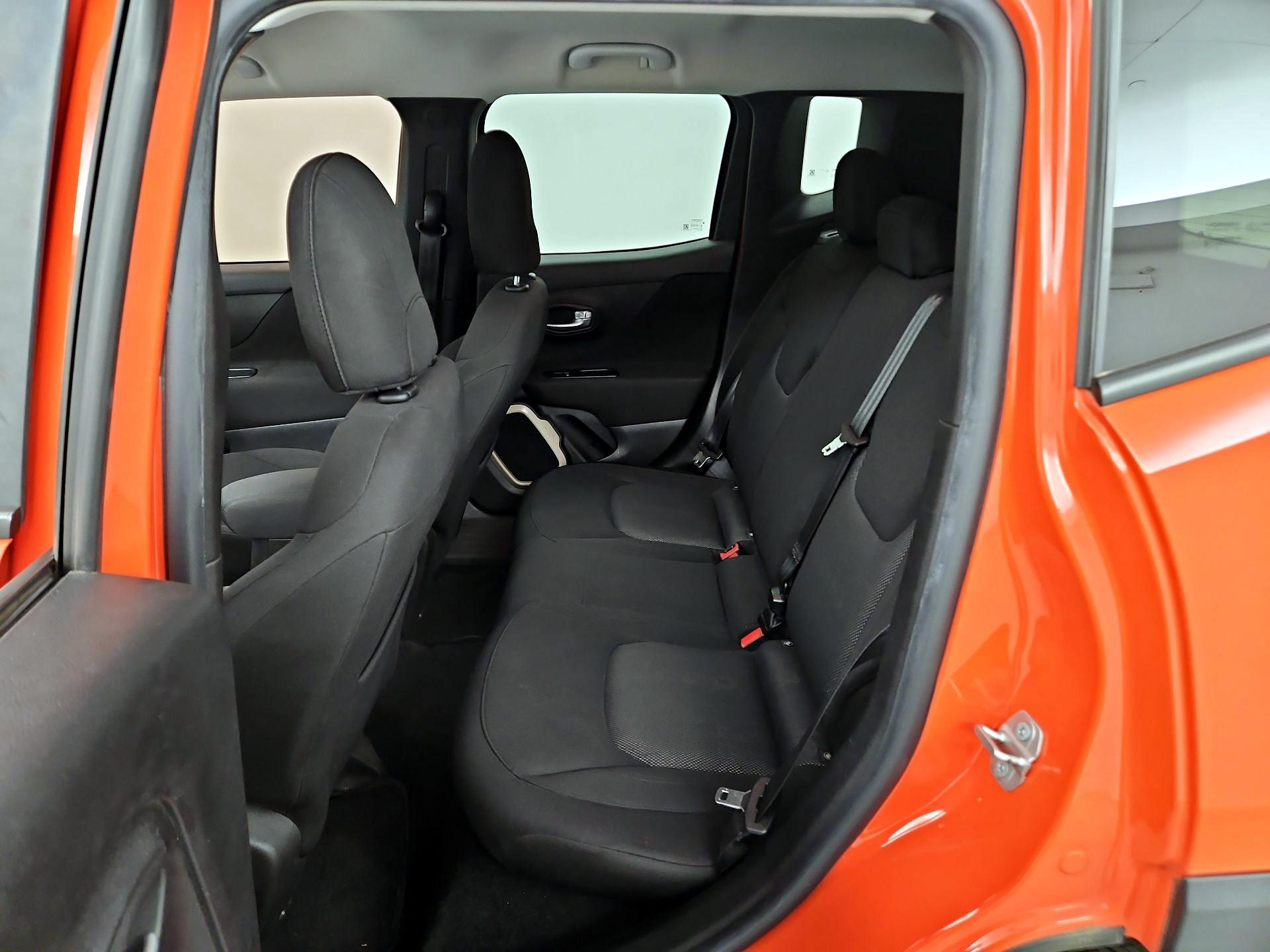 Thumbnail: 2016 Jeep Renegade - 19