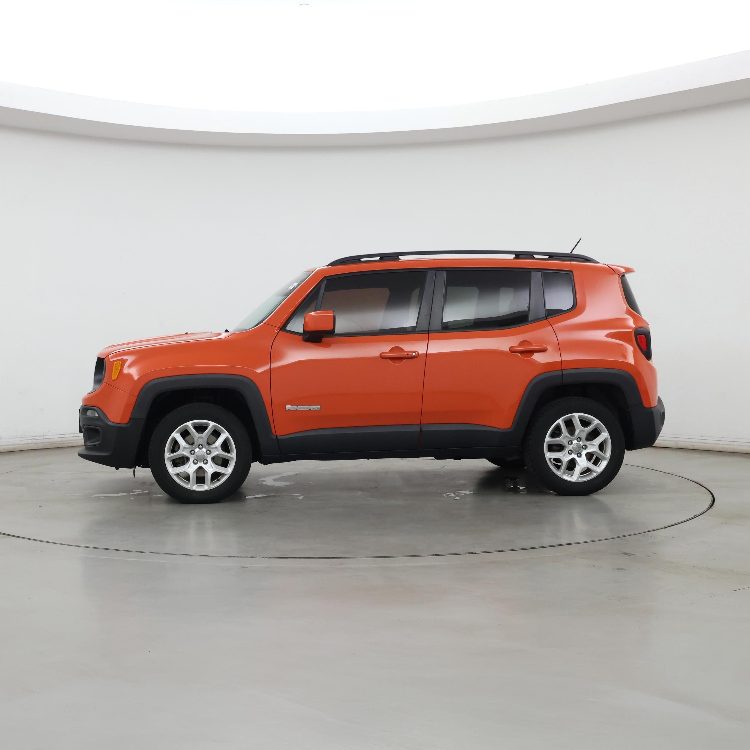 Thumbnail: 2016 Jeep Renegade - 3