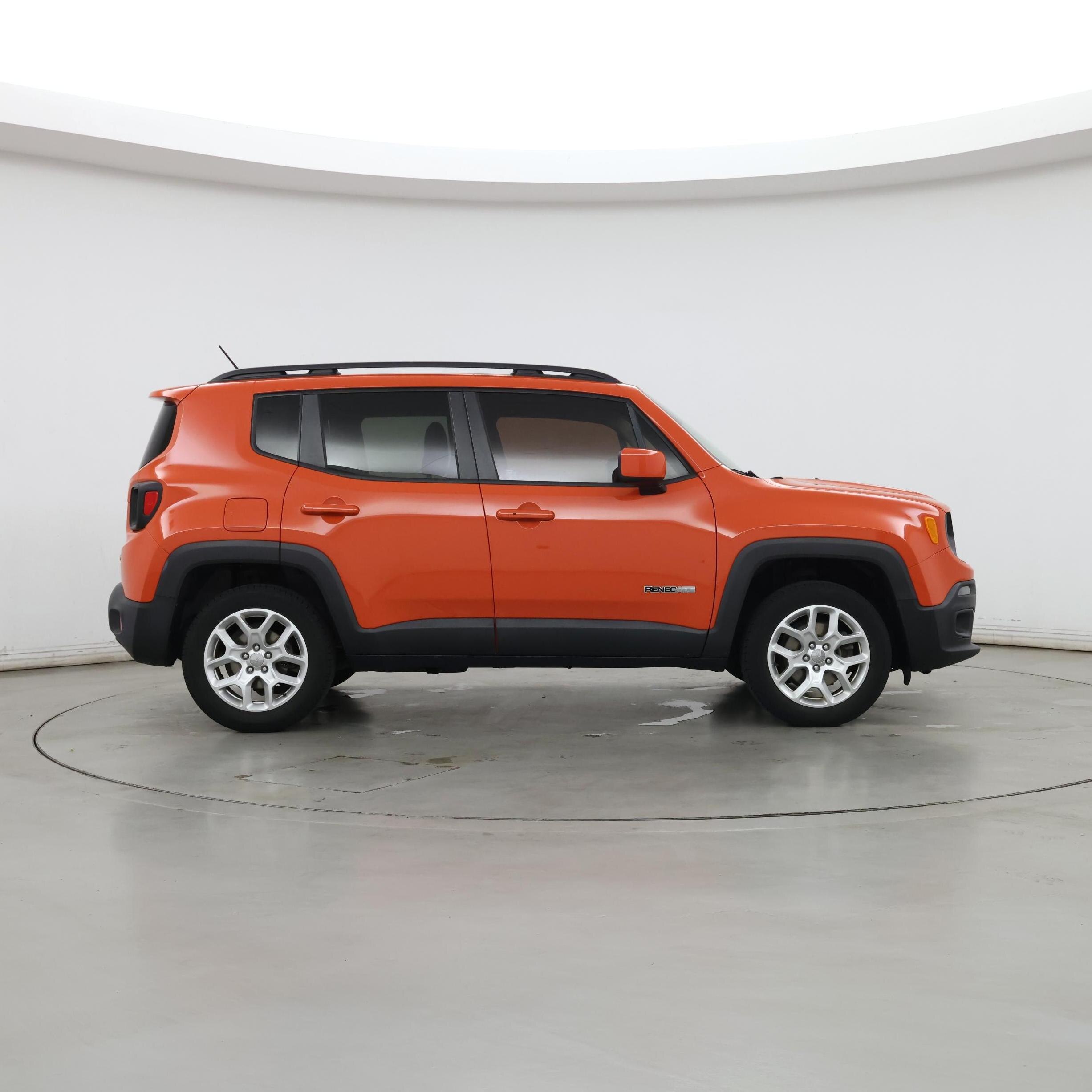 Thumbnail: 2016 Jeep Renegade - 7