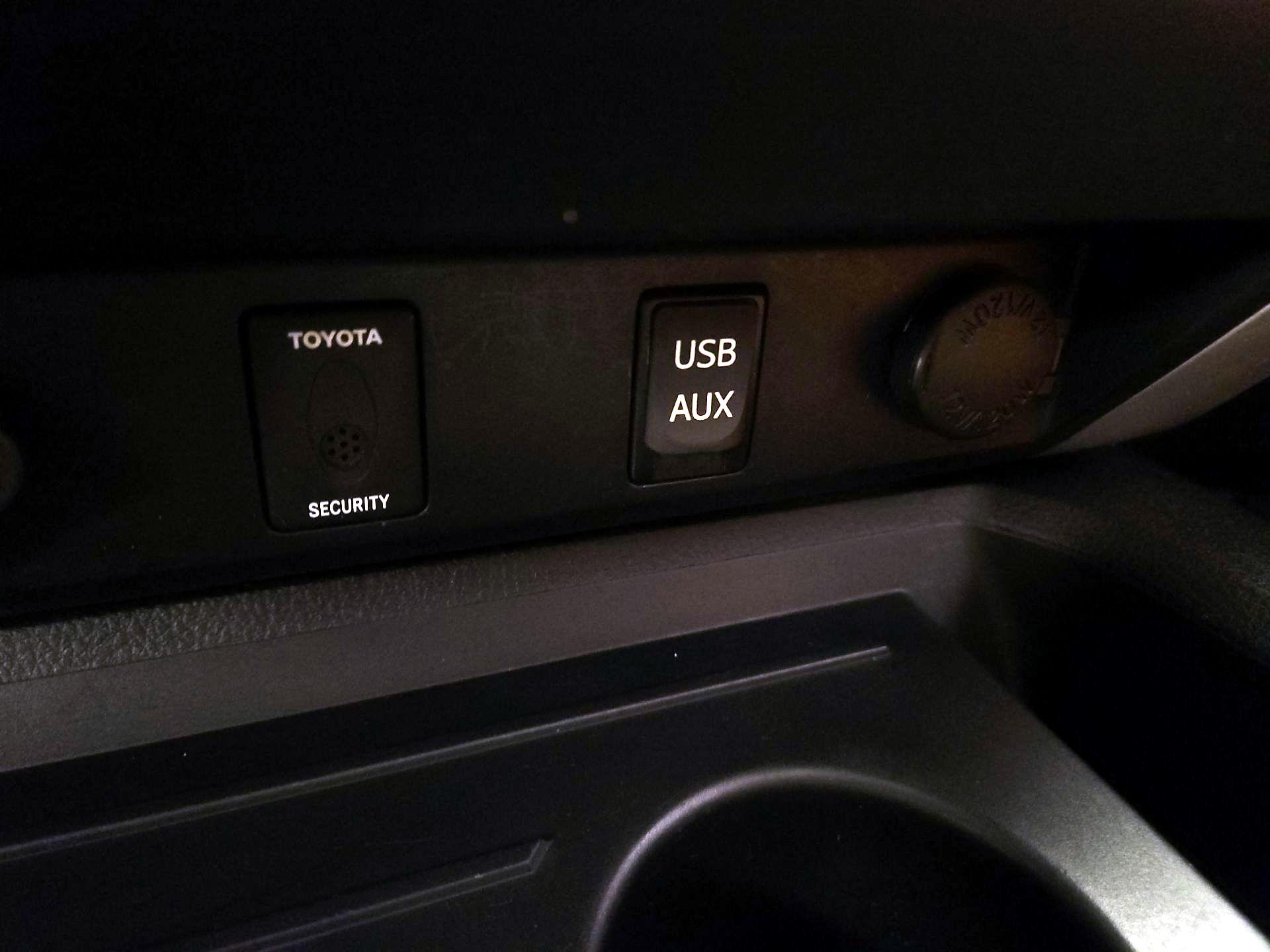 Thumbnail: 2017 Toyota Tundra - 19