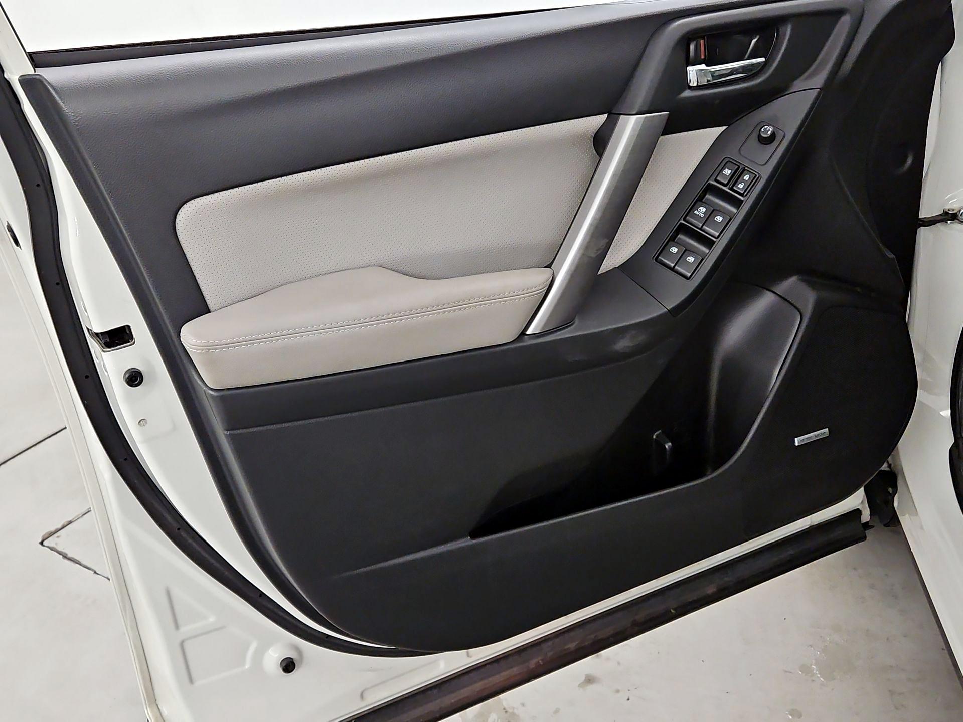 Thumbnail: 2015 Subaru Forester - 12