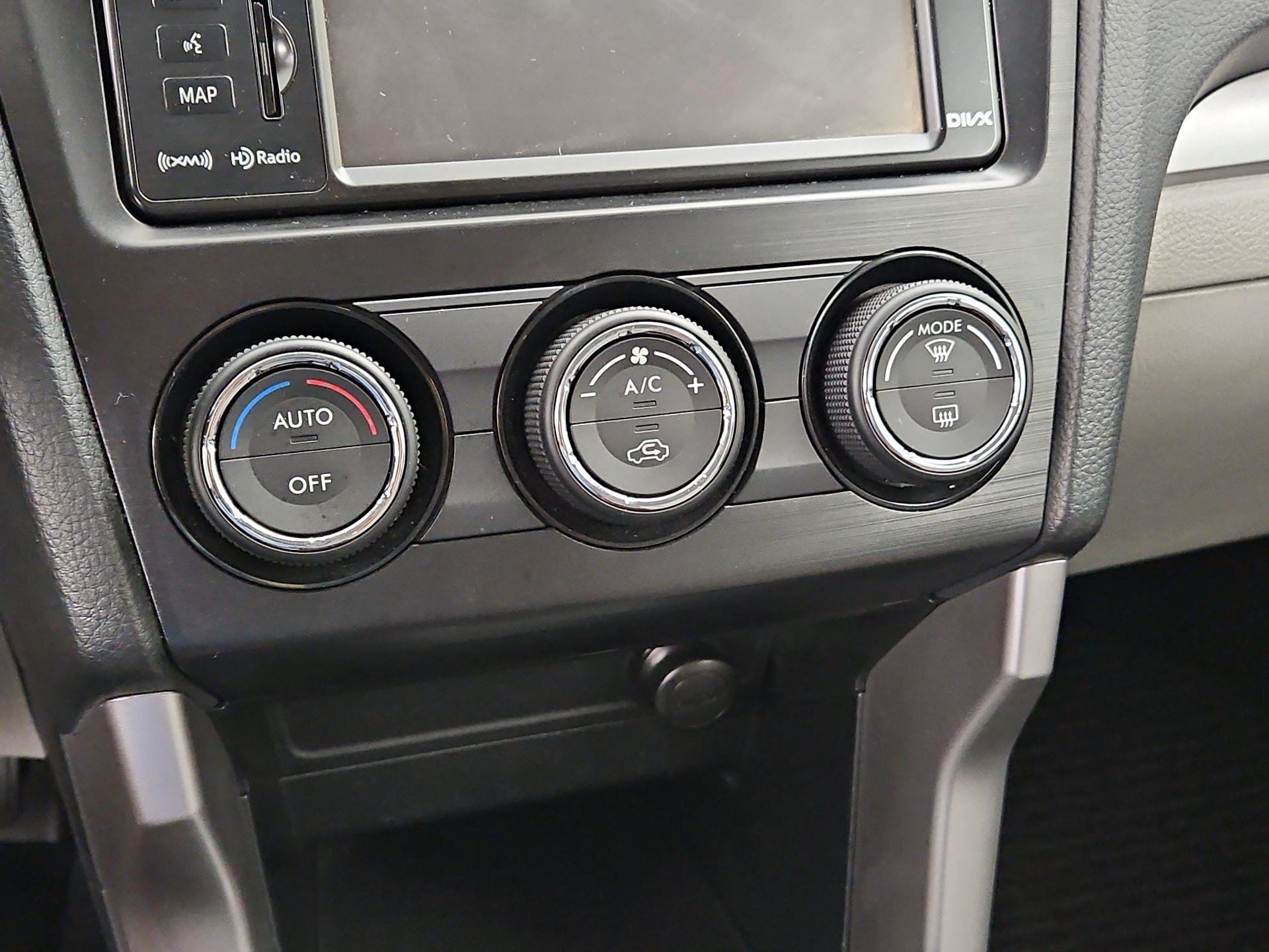 Thumbnail: 2015 Subaru Forester - 17