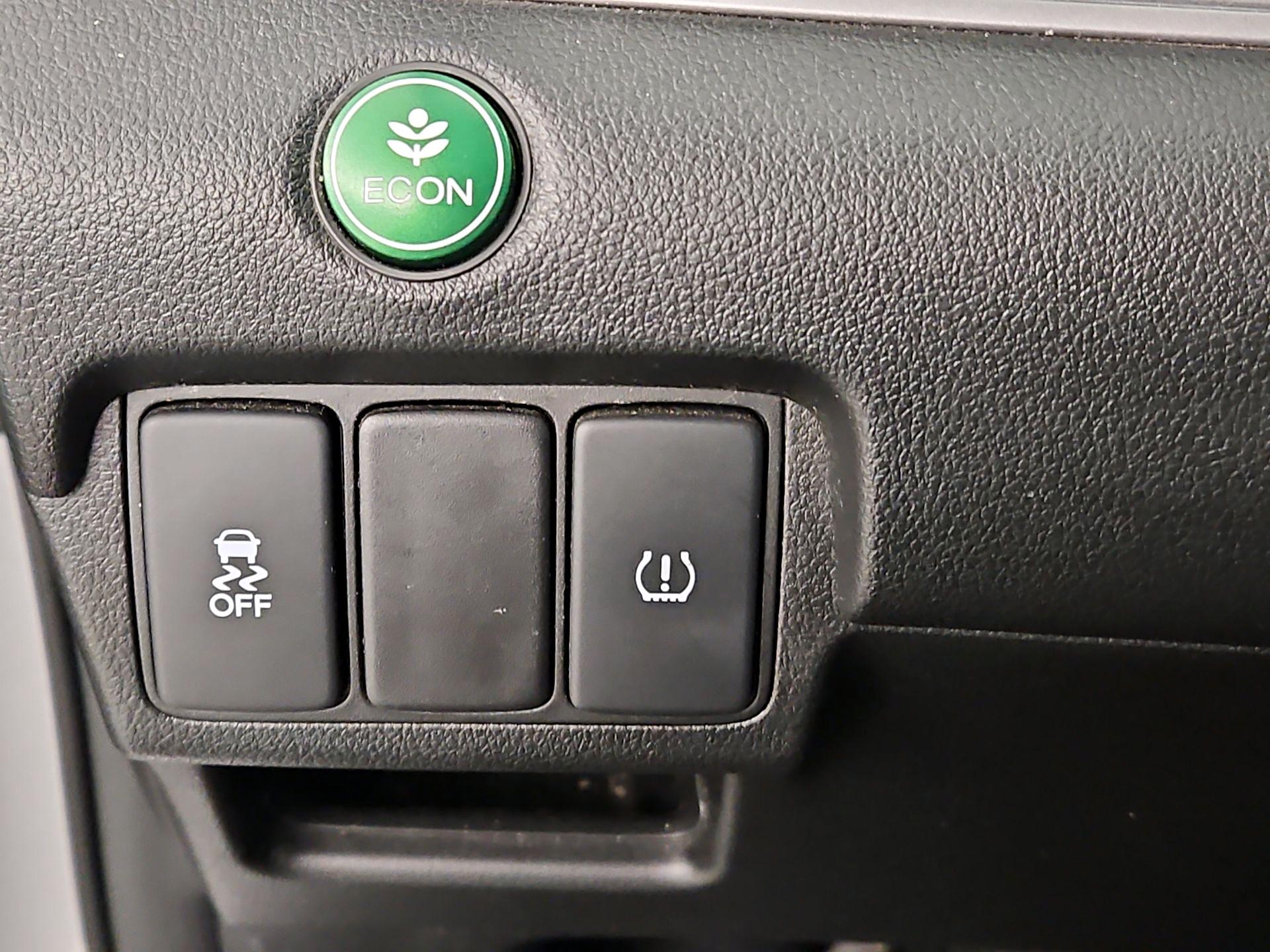 Thumbnail: 2015 Honda CR-V - 13