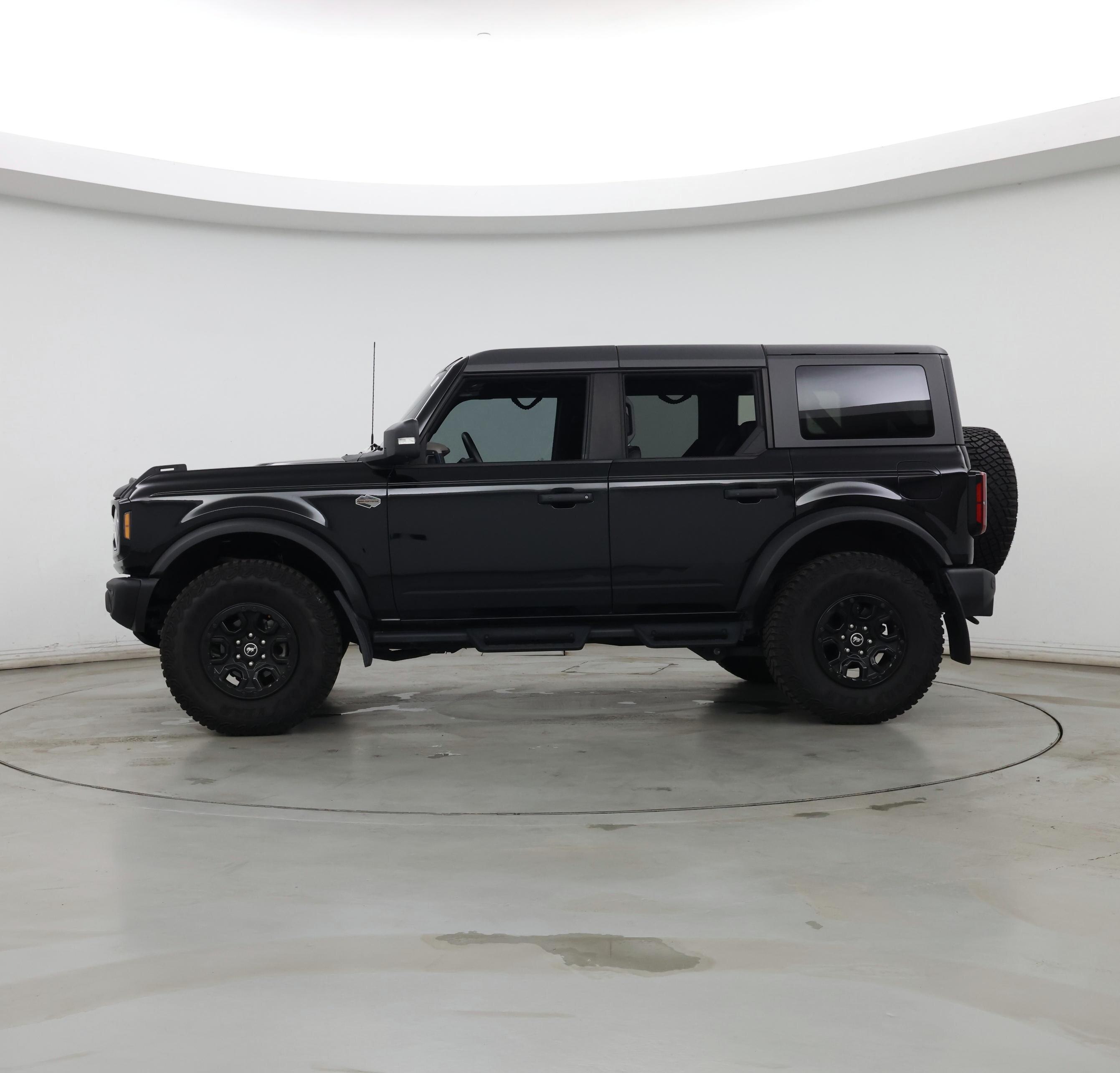 Thumbnail: 2023 Ford Bronco - 3