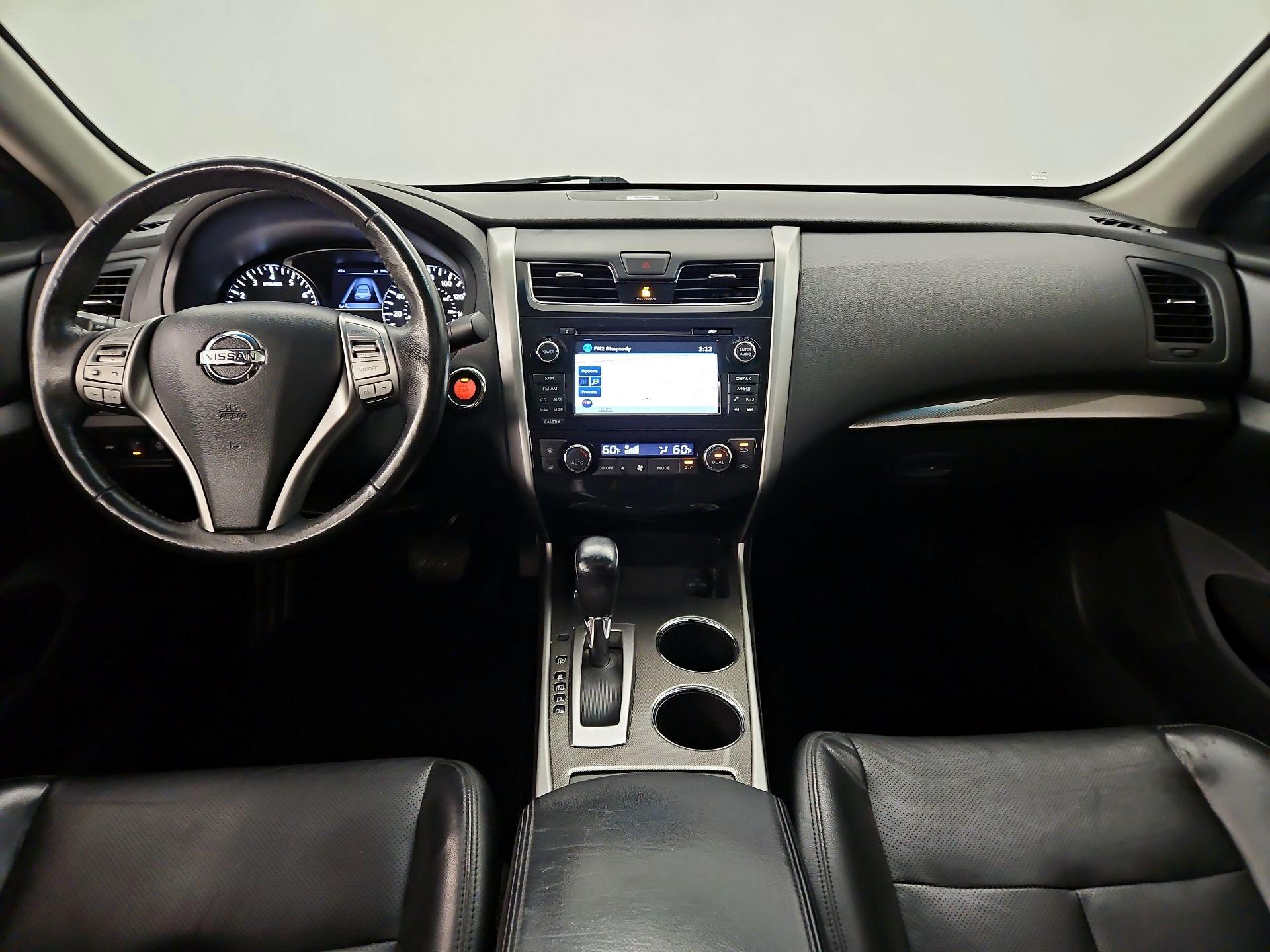 Thumbnail: 2015 Nissan Altima - 9