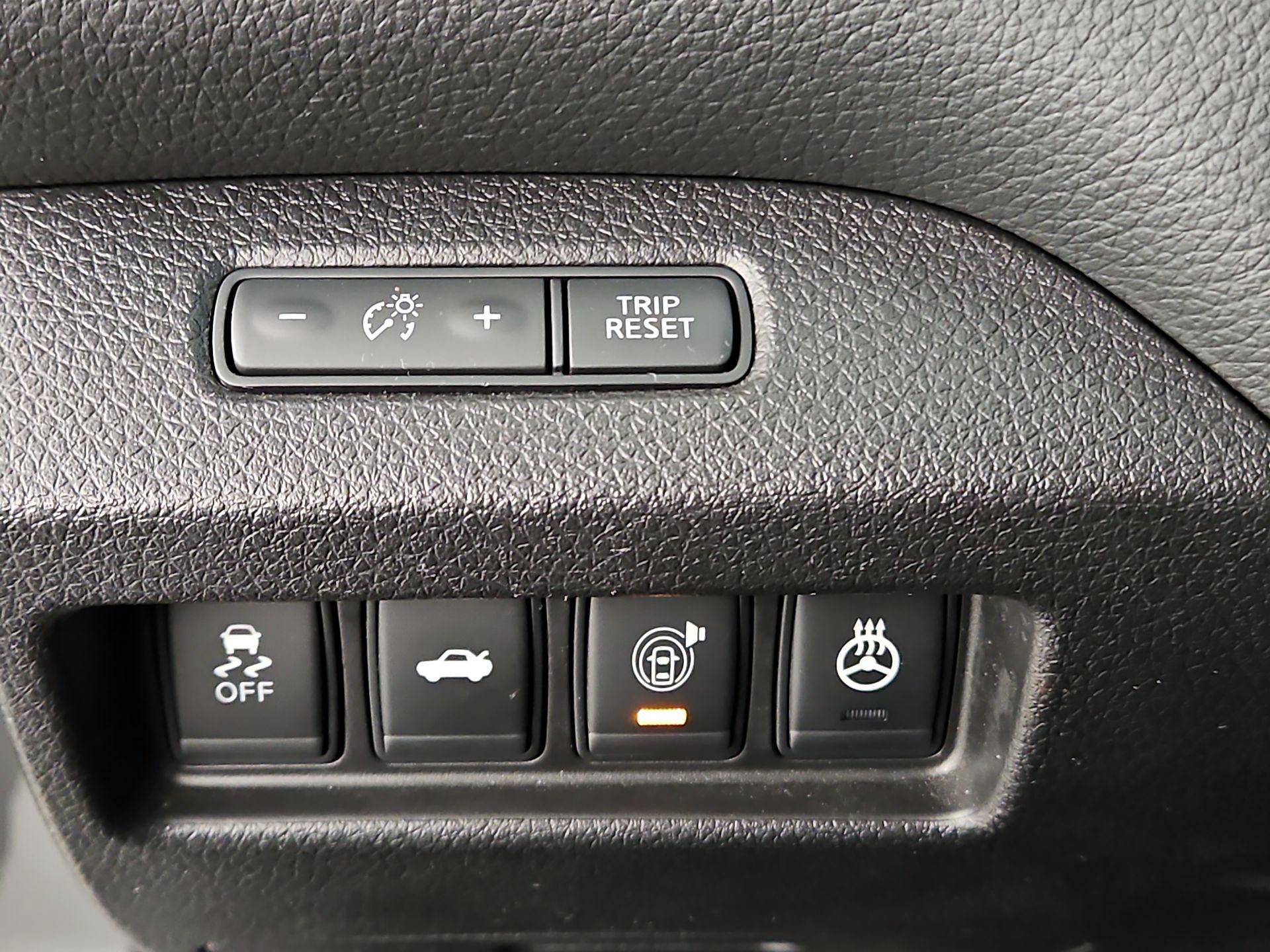 Thumbnail: 2015 Nissan Altima - 13