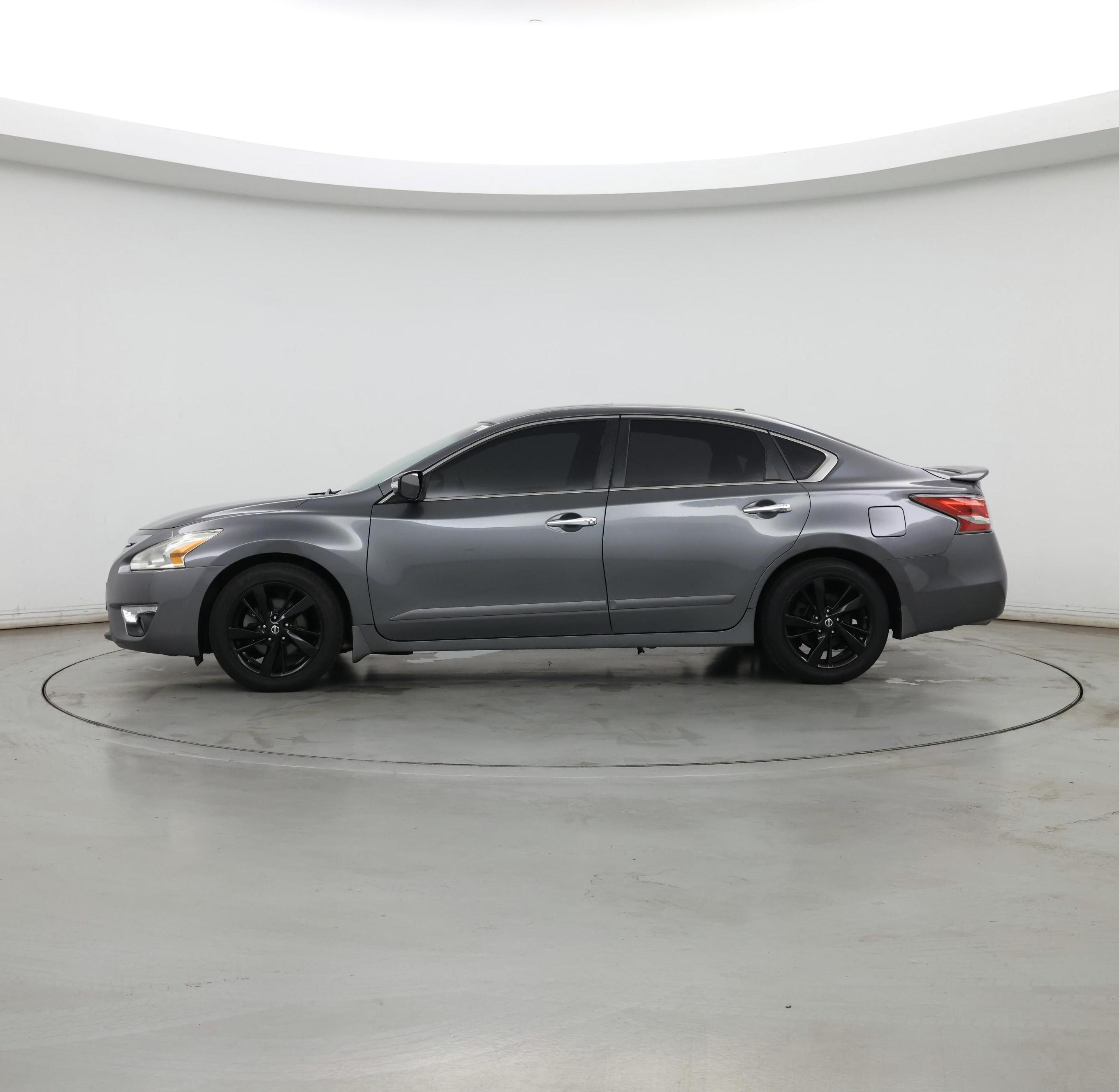 Thumbnail: 2015 Nissan Altima - 3