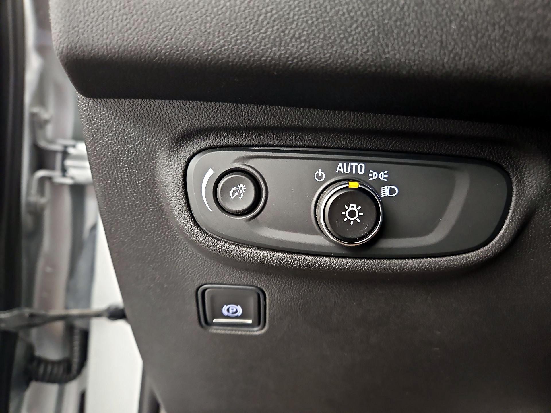 Thumbnail: 2020 GMC Terrain - 13