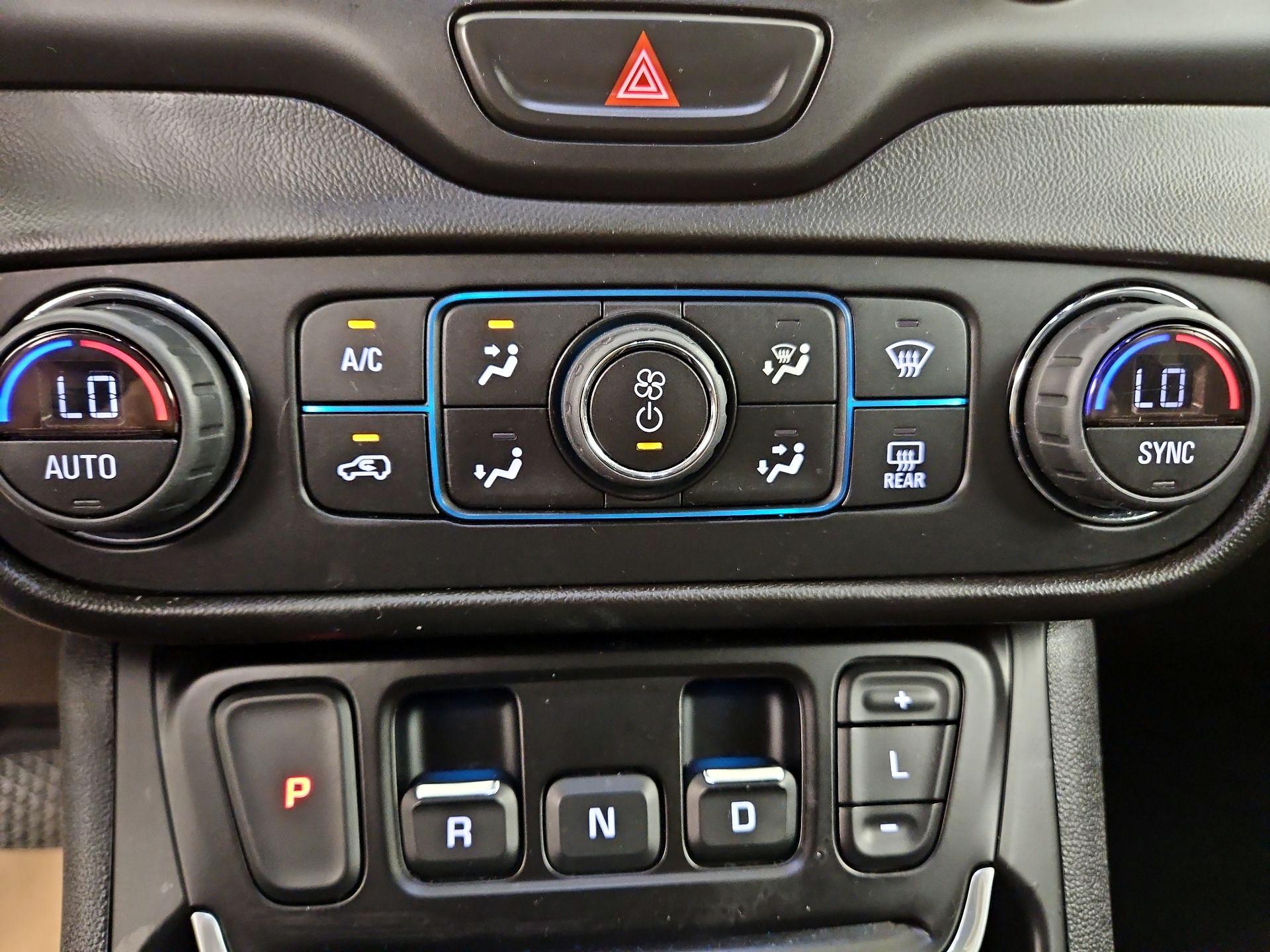 Thumbnail: 2020 GMC Terrain - 17