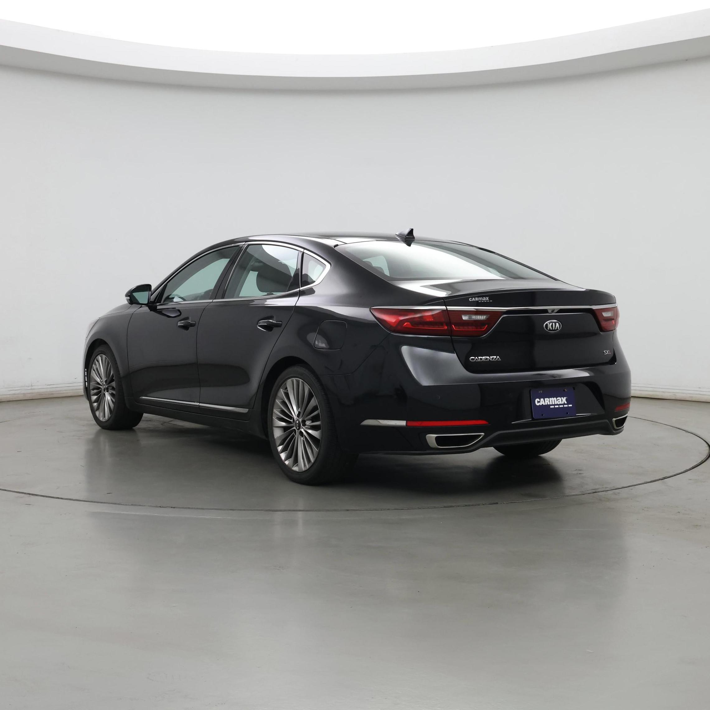 Thumbnail: 2017 Kia Cadenza - 2