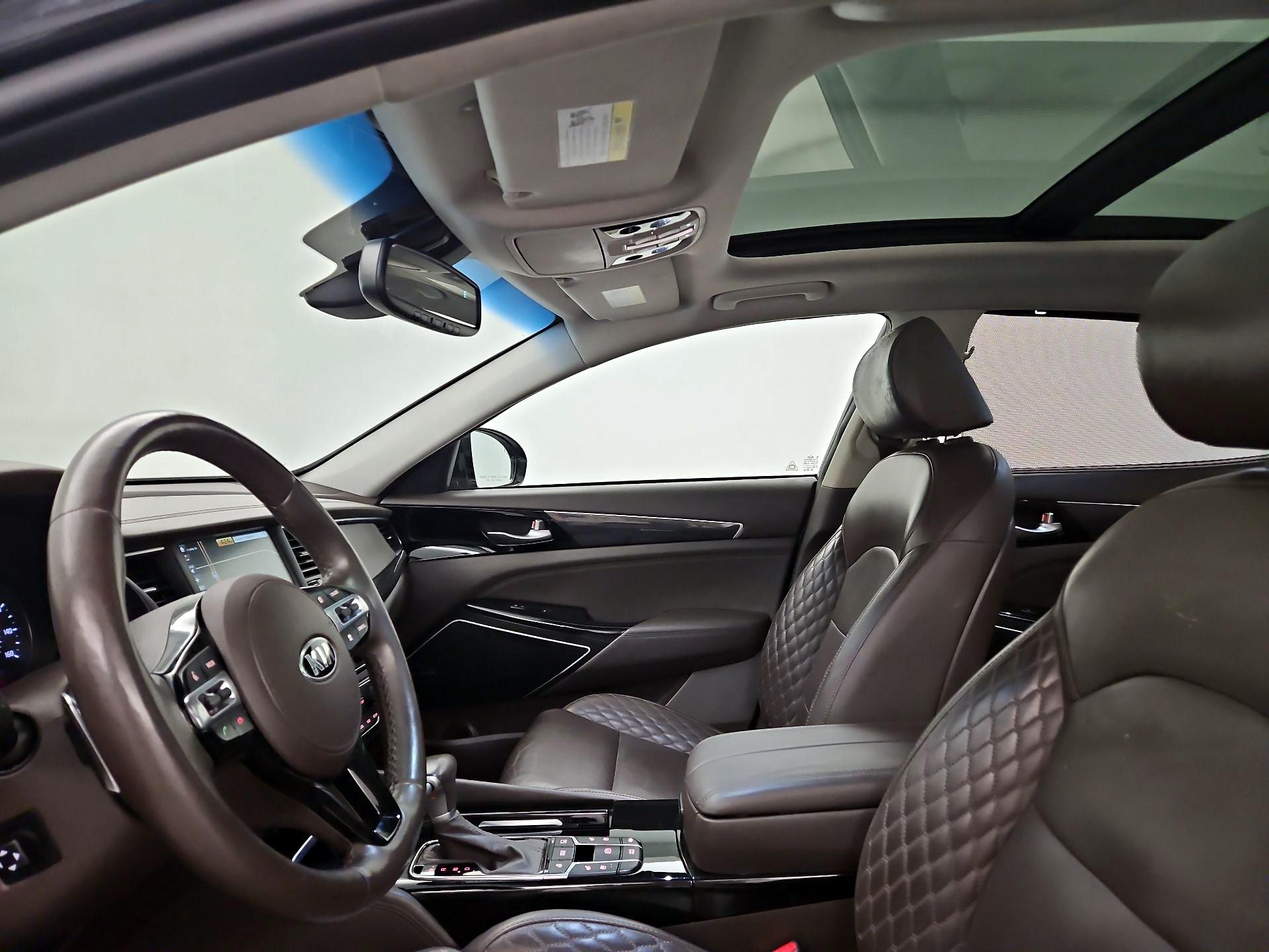 Thumbnail: 2017 Kia Cadenza - 20