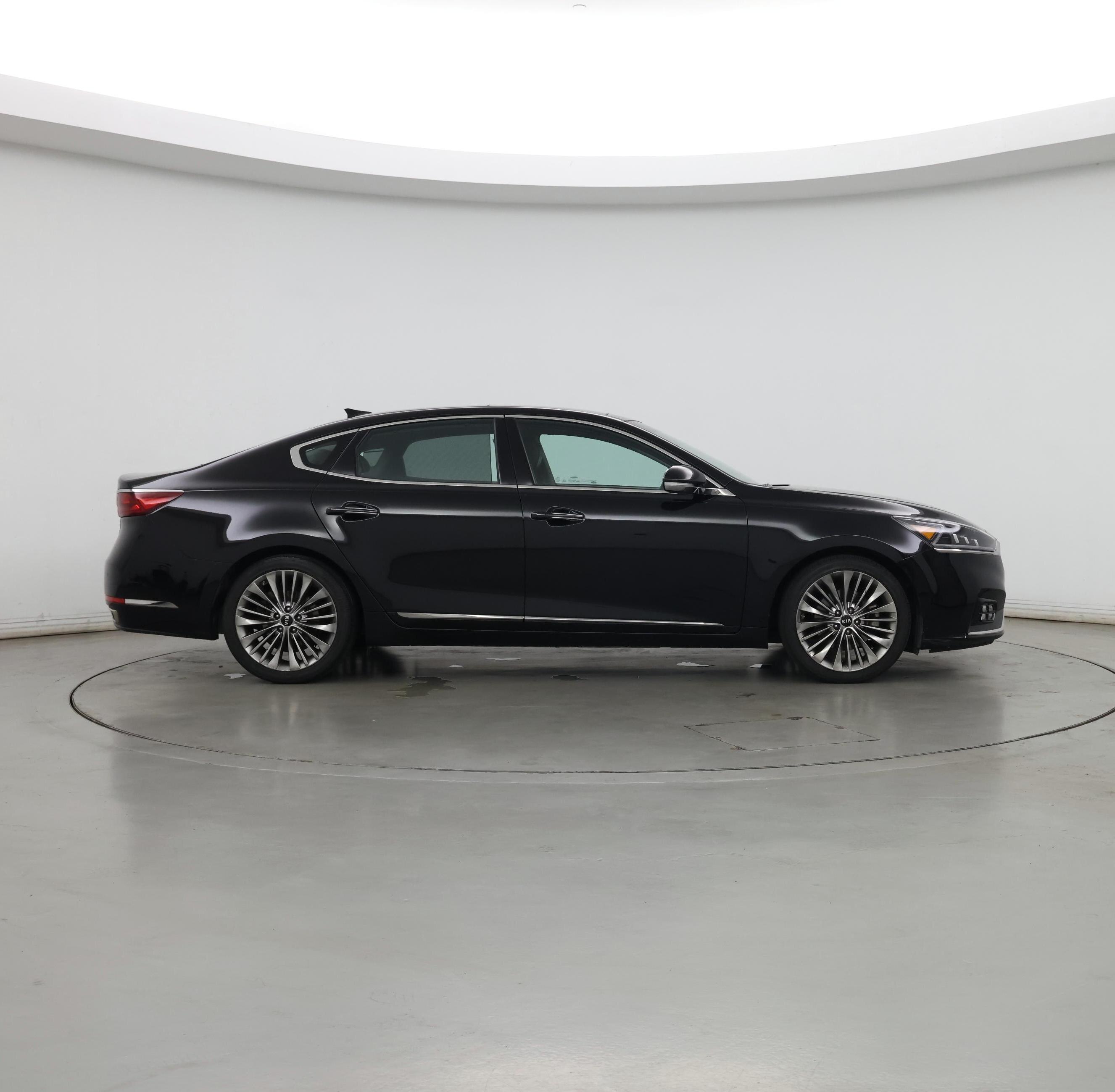 Thumbnail: 2017 Kia Cadenza - 7