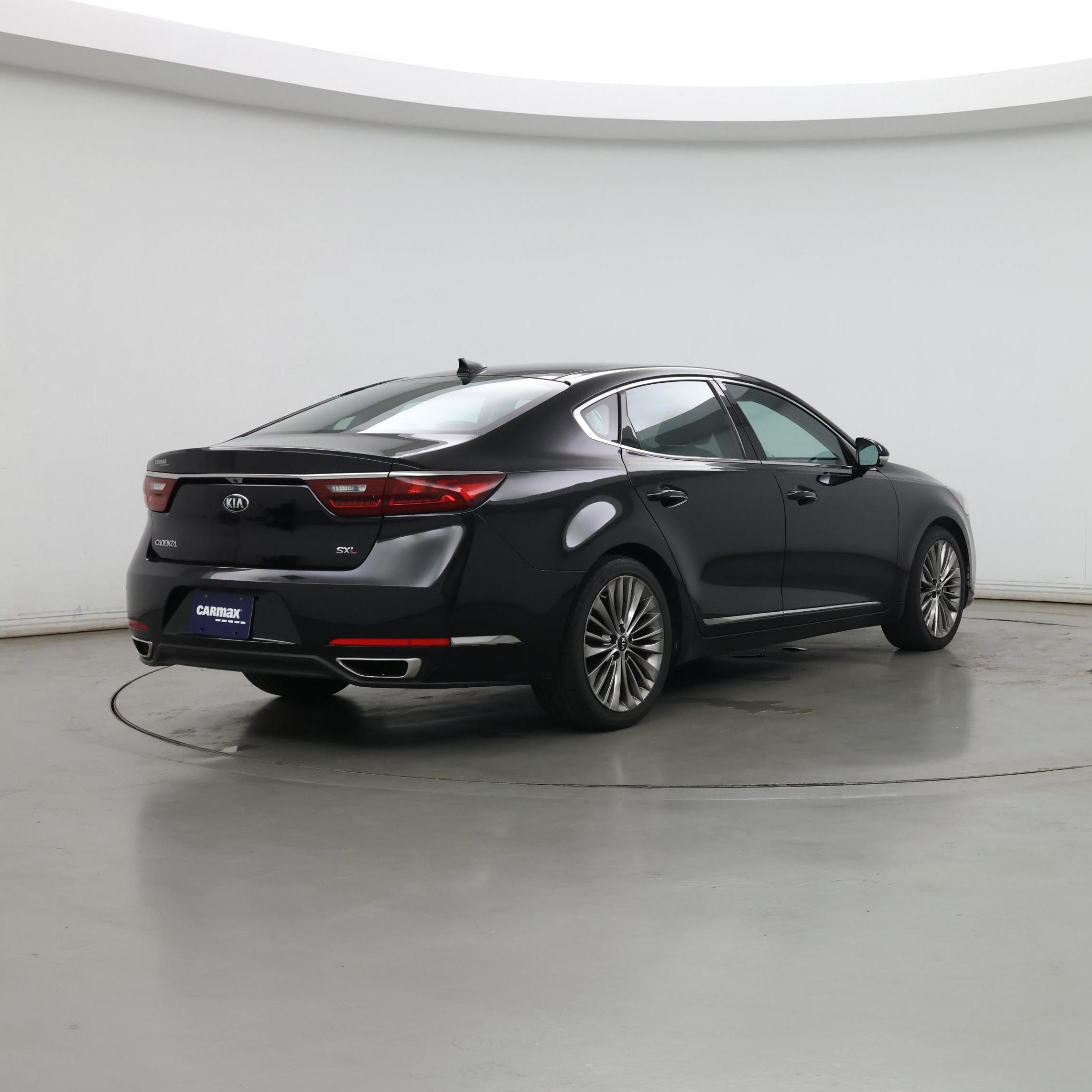 Thumbnail: 2017 Kia Cadenza - 8