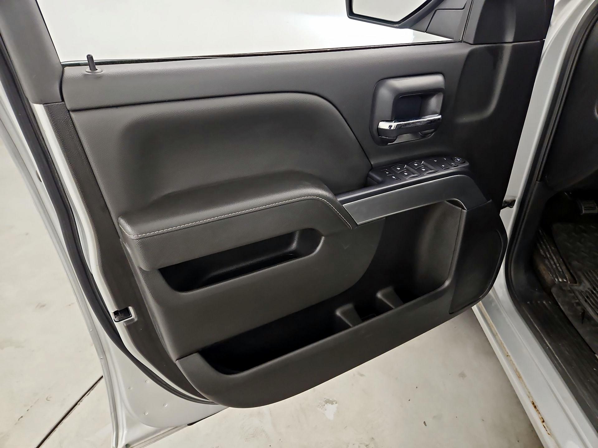 Thumbnail: 2016 Chevrolet Silverado 1500 - 12