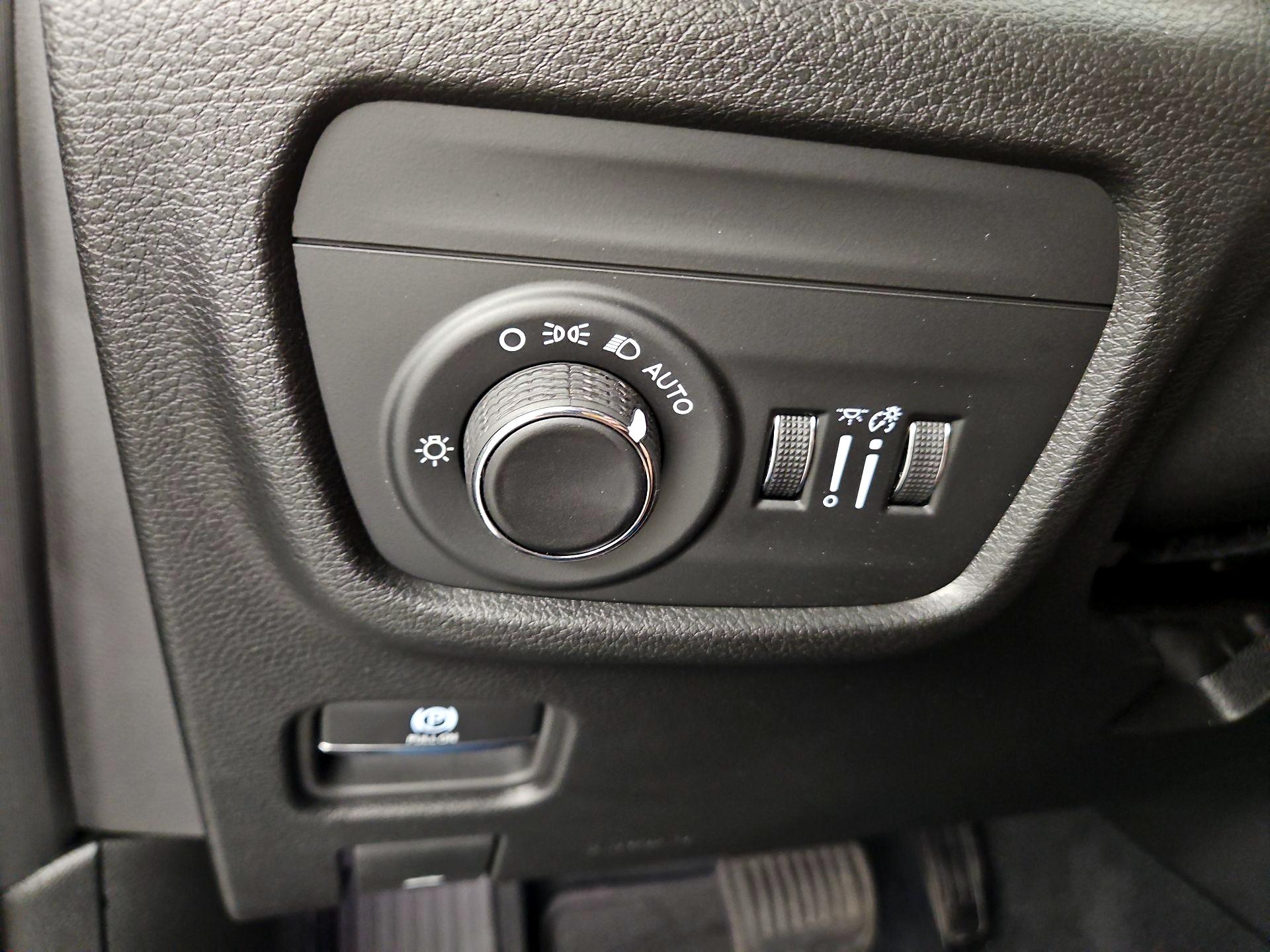 Thumbnail: 2023 Jeep Grand Cherokee - 13
