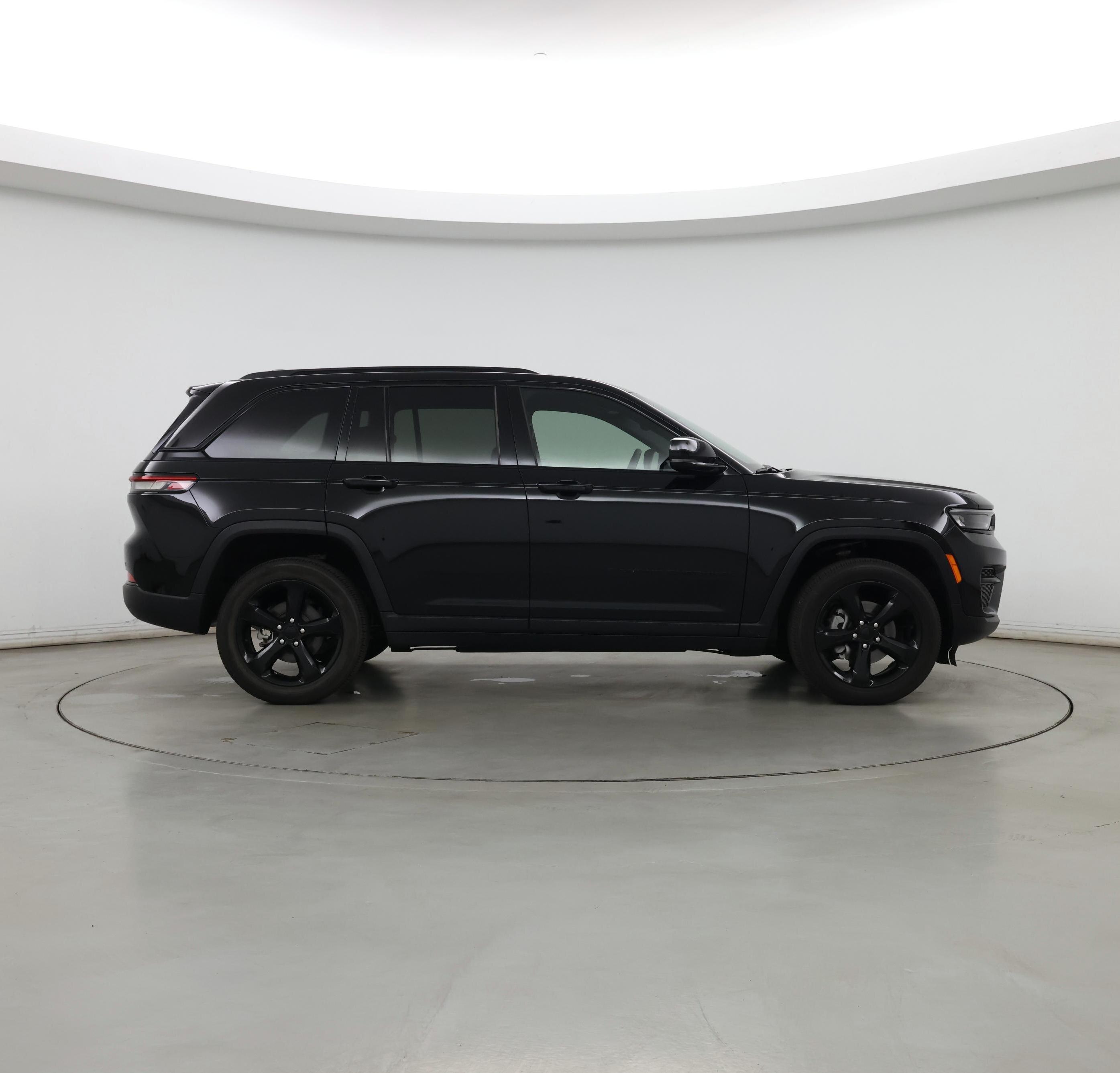 Thumbnail: 2023 Jeep Grand Cherokee - 7