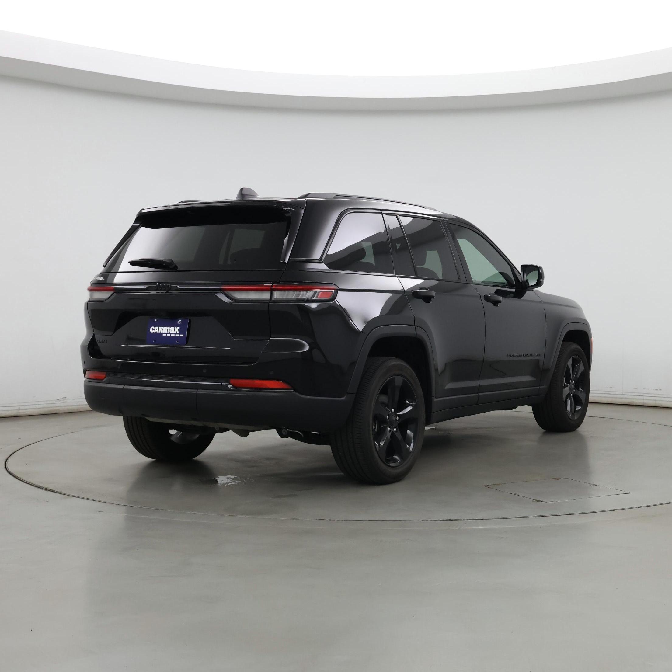 Thumbnail: 2023 Jeep Grand Cherokee - 8
