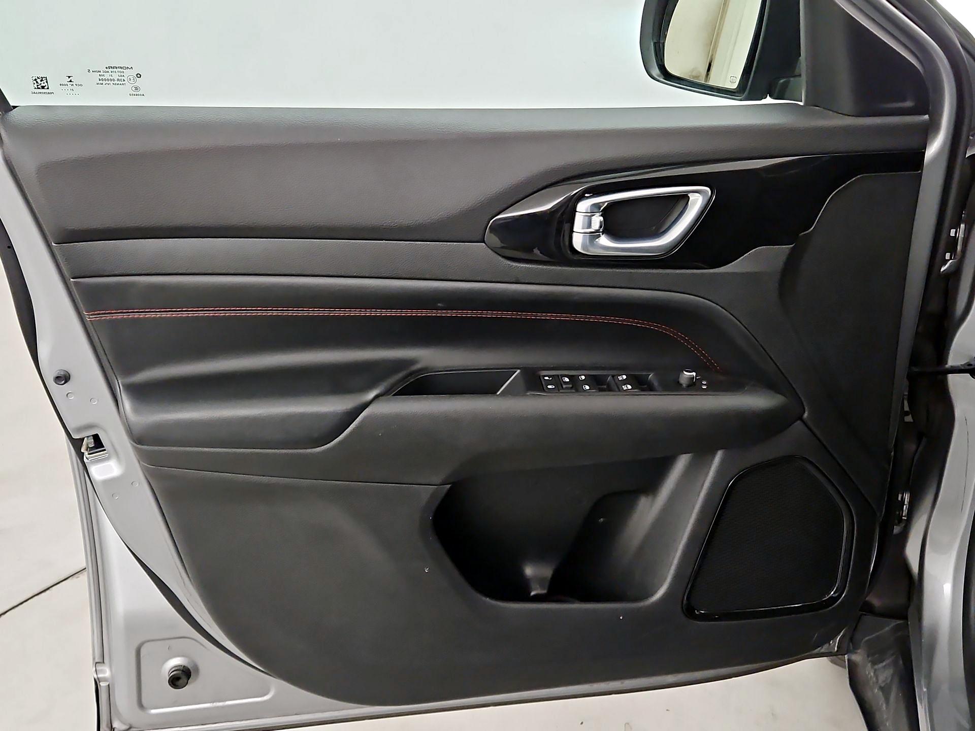 Thumbnail: 2022 Jeep Compass - 12